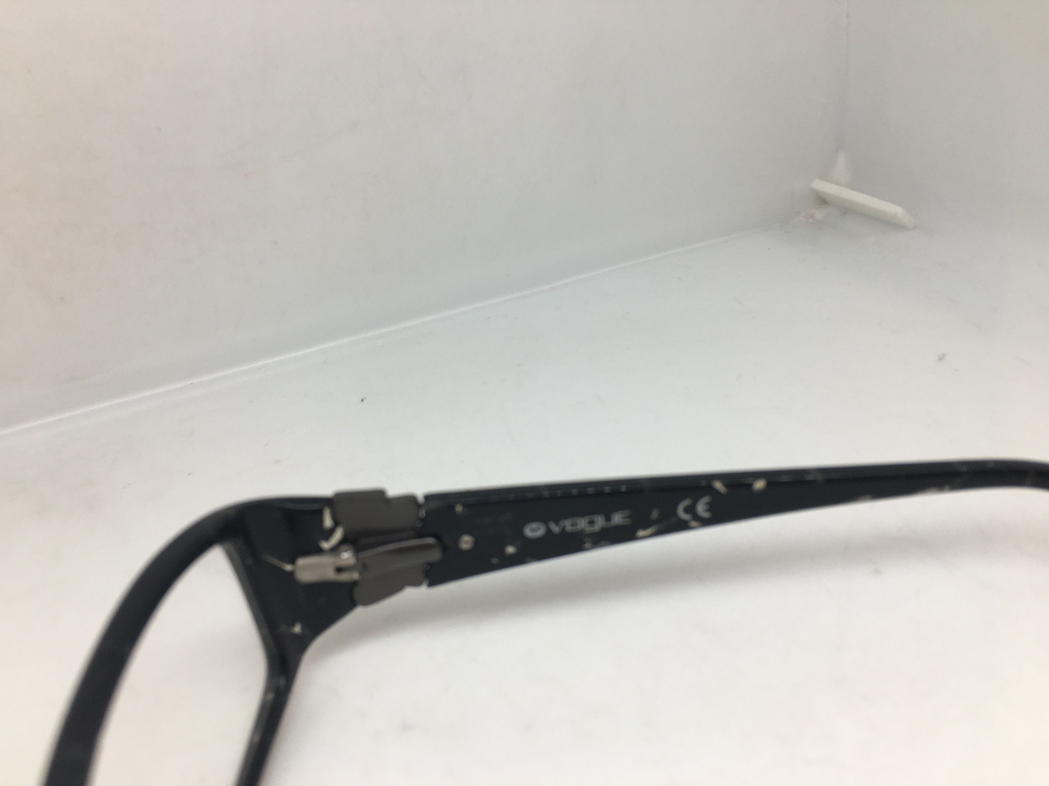 Vogue Vintage Vogue VO2595-B RX Eyeglasses Frame Size ONE SIZE - 4 Thumbnail