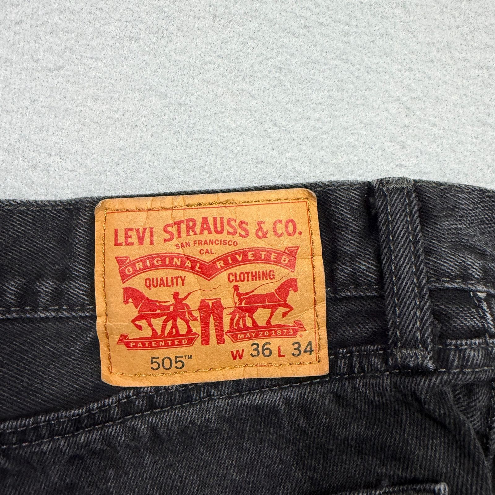 Levi's Levis 505 Jeans Men's 36x34 Black Regular Fit Straight Leg Size US 36 / EU 52 - 4 Thumbnail