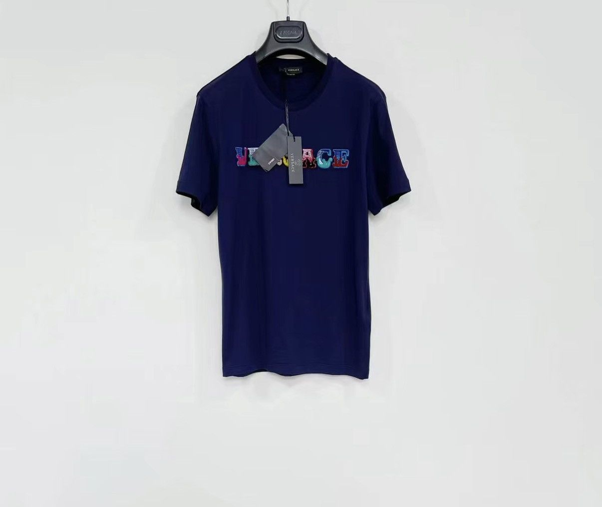 Versace VERSACE Embroidered Short Sleeve T-shirt J30 Size US XS / EU 42 / 0 - 1 Thumbnail