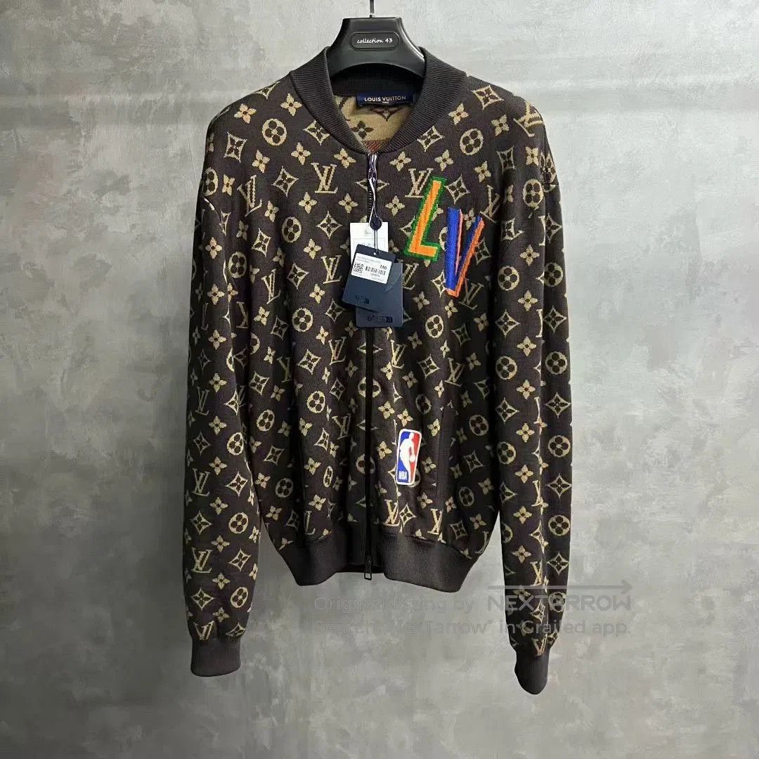 Louis Vuitton louis vuitton brown logo print bomber jacket. Size US M / EU 48-50 / 2 - 1 Thumbnail