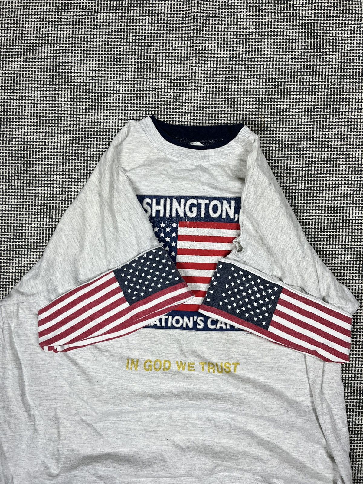 Vintage Vintage 90s Washington usa flag boxy t-shirt Size US L / EU 52-54 / 3 - 3 Thumbnail
