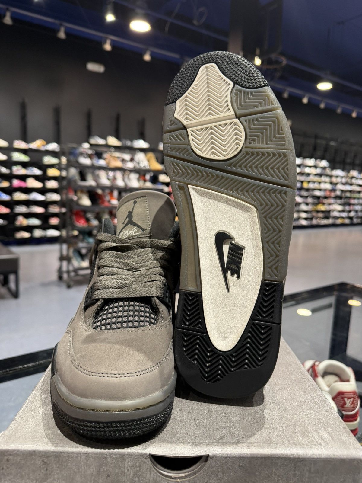 Jordan Brand Size 10.5 - Jordan 4 Retro Cave Stone Size US 10.5 / EU 43-44 - 8 Thumbnail