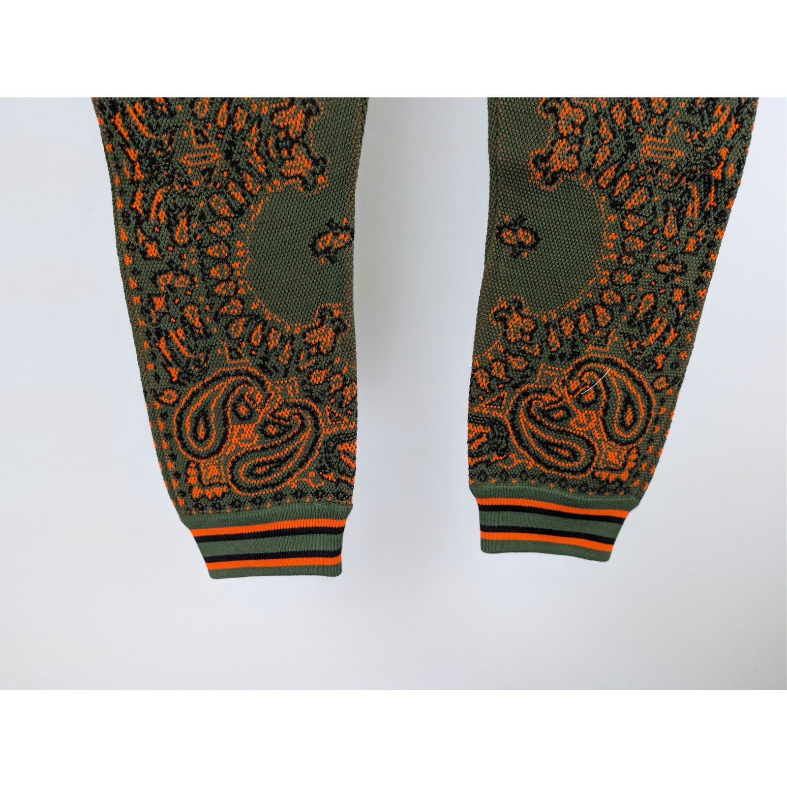 Amiri o1rshd1 Q:2 / Bandana B-Ball Sweatpants in Green/Orange Size US 32 / EU 48 - 13 Thumbnail