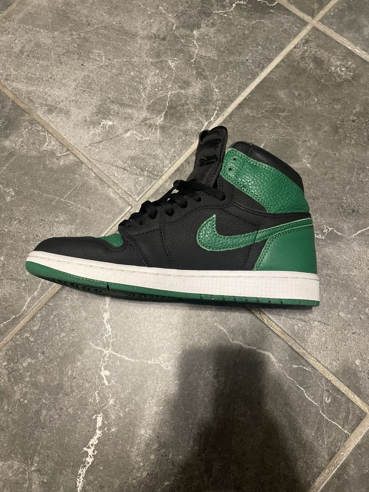 Jordan Brand × Nike Jordan 1 Retro high Size US 8.5 / EU 41-42 - 5 Thumbnail