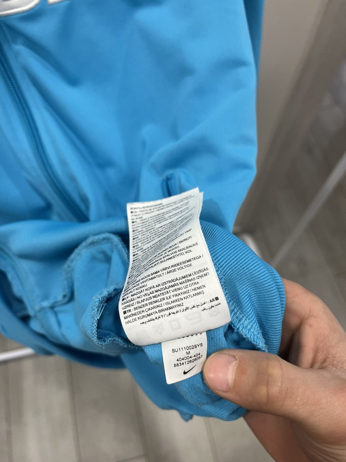 Nike Vintage 90s “Nike Athletic Dept.” Distressed Hoodie Y2K Size M / US 6-8 / IT 42-44 - 5 Thumbnail