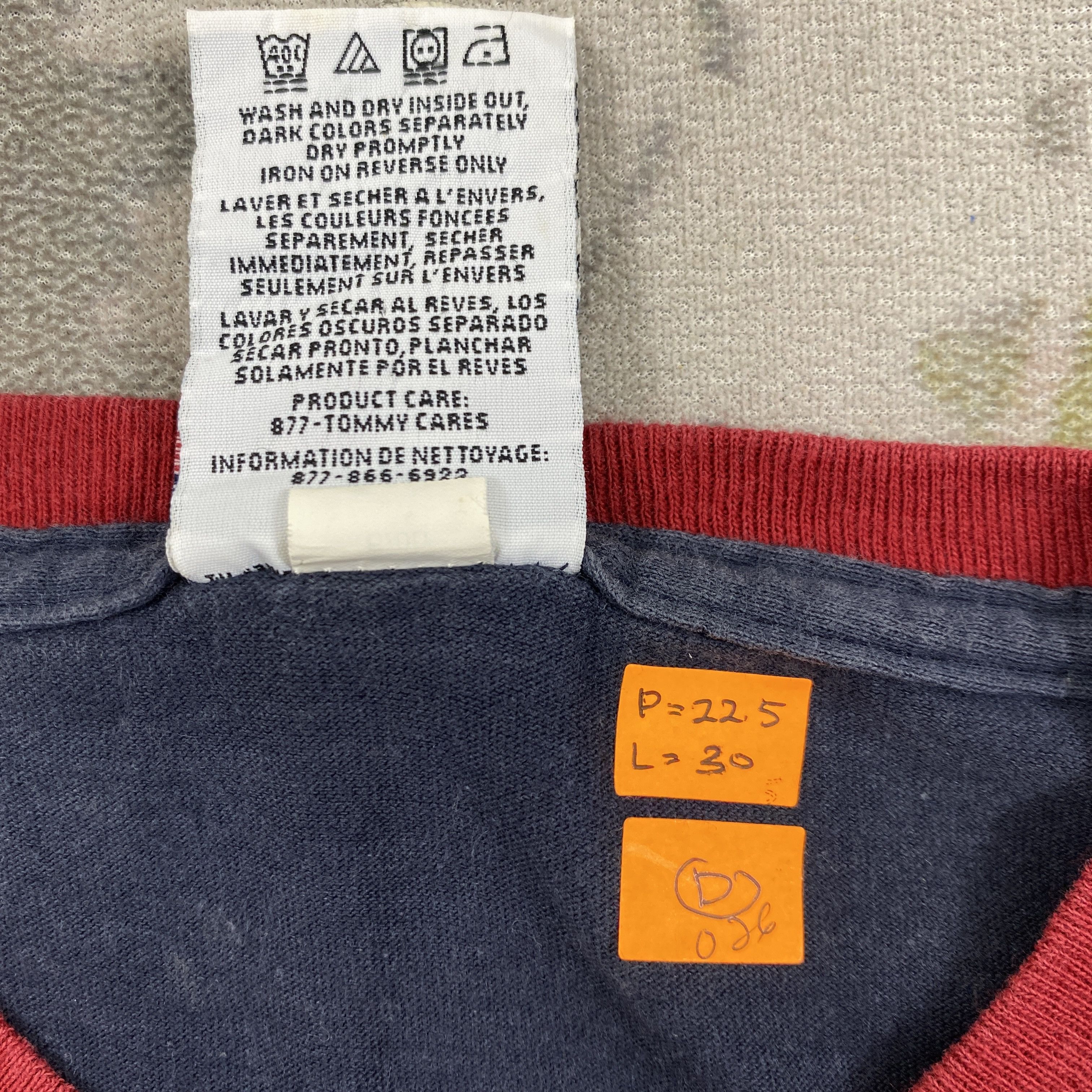 Tommy Hilfiger Vintage Tommy Hilfiger Spell Out Large T-shirt -D026 Size US L / EU 52-54 / 3 - 5 Thumbnail