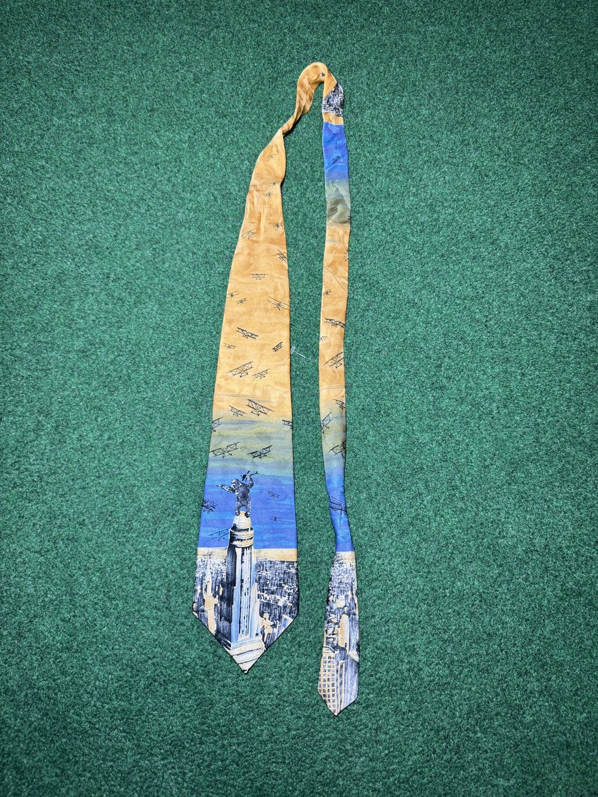 Vintage Vintage 90s American Film King Kong Movie Promo Neck Tie Size ONE SIZE - 1 Thumbnail