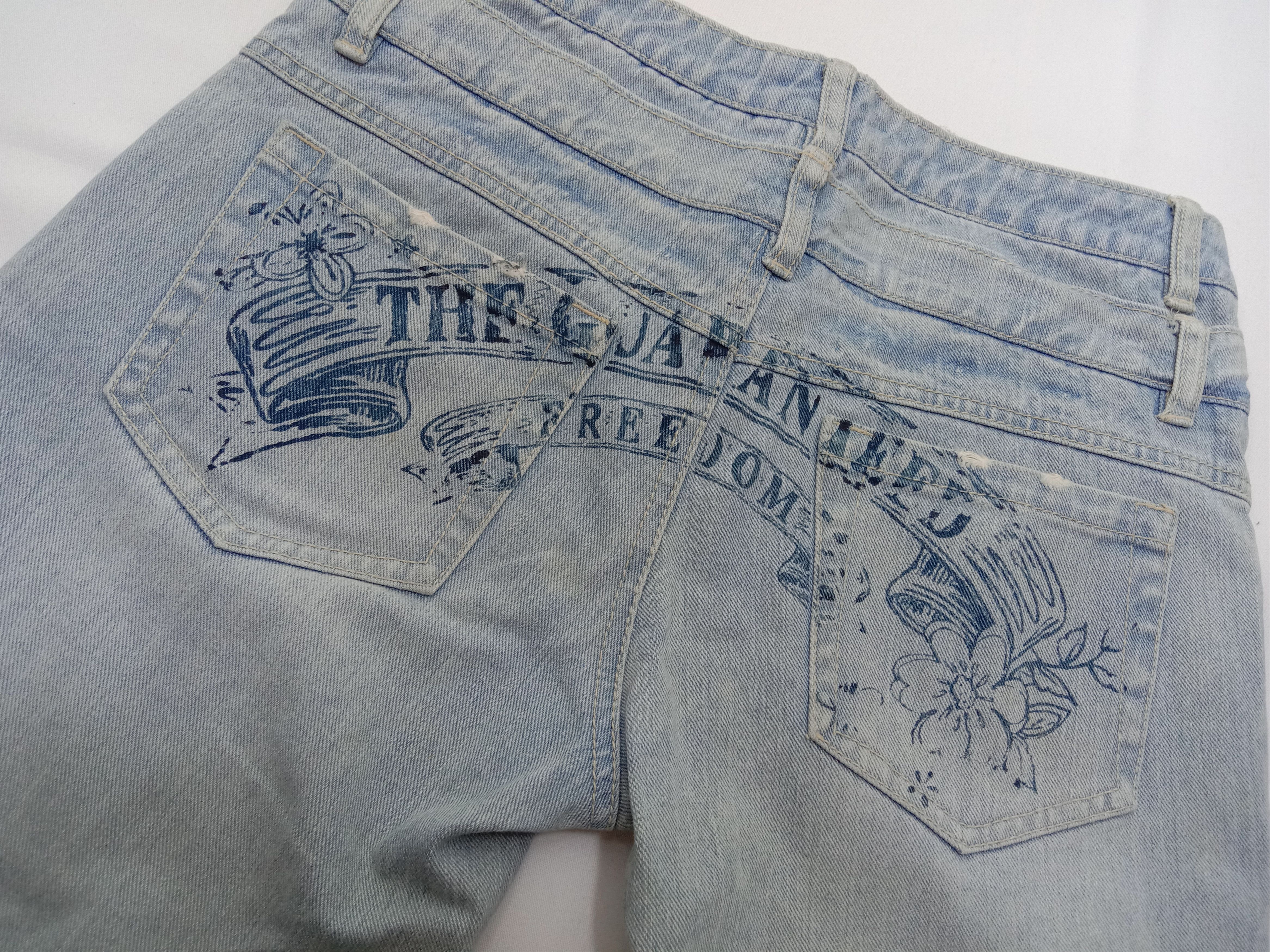 Japanese Brand Vintage Japanese Double Waist Light Wash Distressed Jeans Size 29" - 10 Thumbnail
