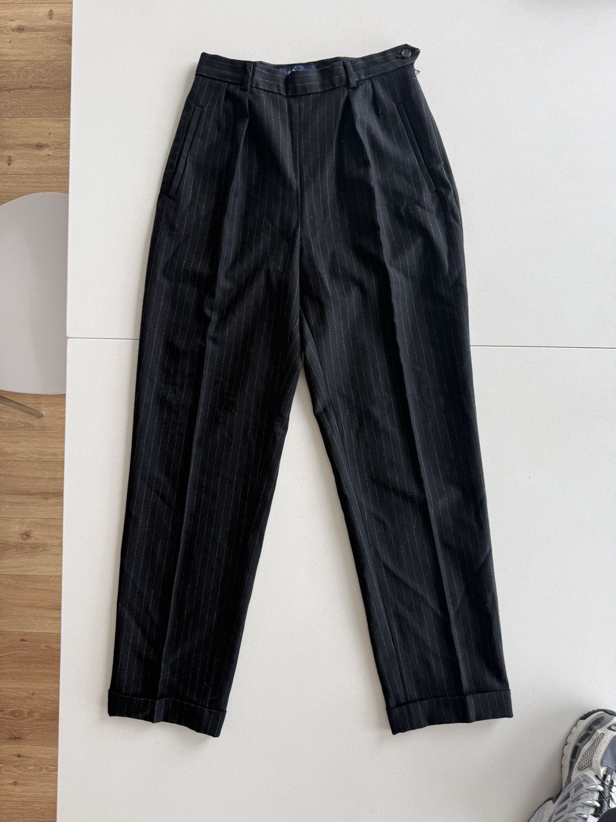 Ralph Lauren Vintage Ralph Lauren Black Pinstripe Wool Pleated Pants Size 30" / US 8 / IT 44 - 1 Thumbnail