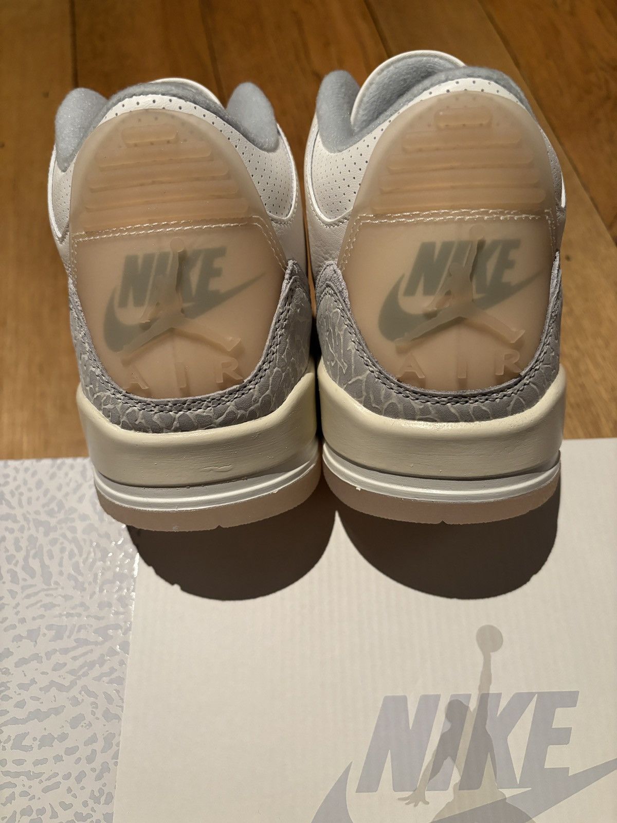 Jordan Brand × Nike Jordan 3 Craft Ivory Size US 9 / EU 42 - 9 Thumbnail
