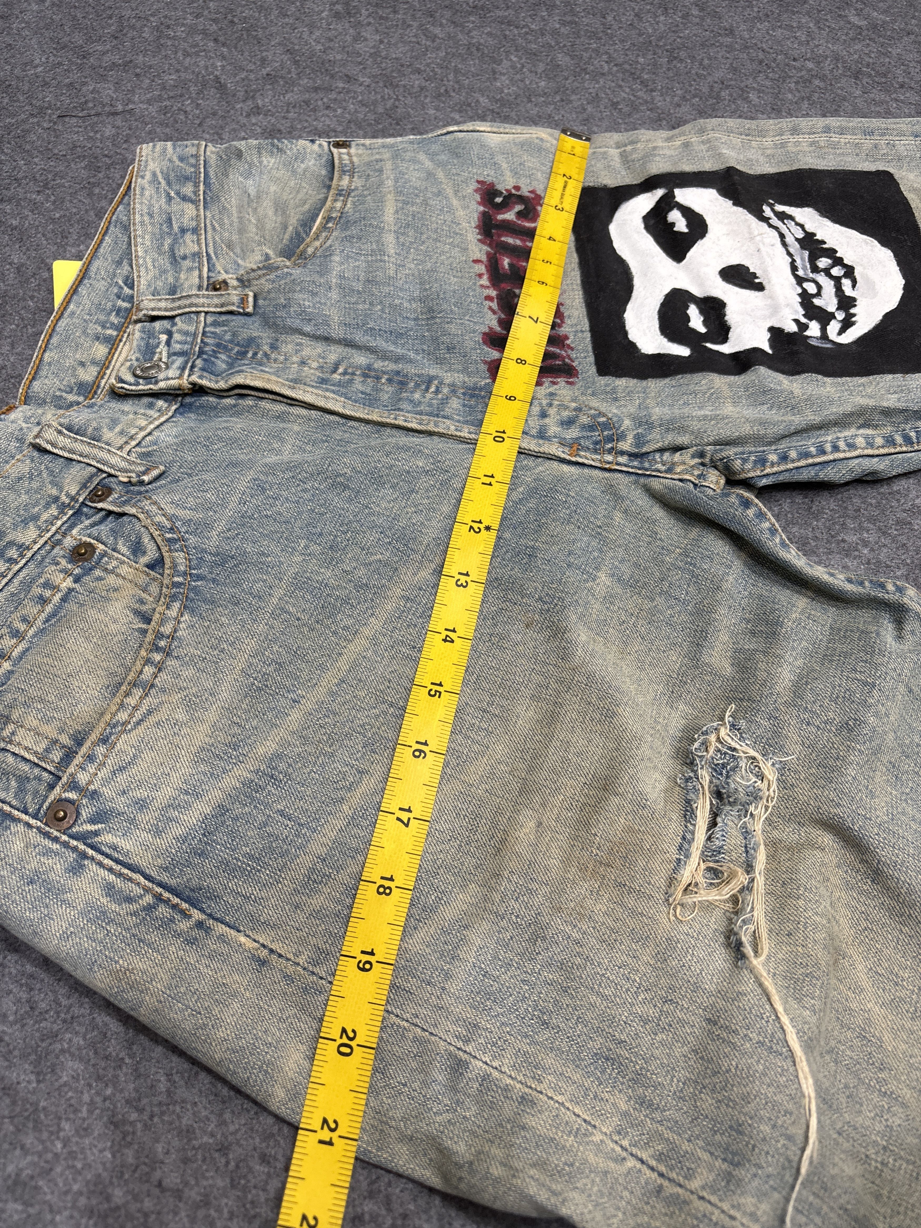 Levi's VLEV95 - Vintage Levis 501 MISFITS Cutoms Distressed Jeans Size US 30 / EU 46 - 21 Thumbnail