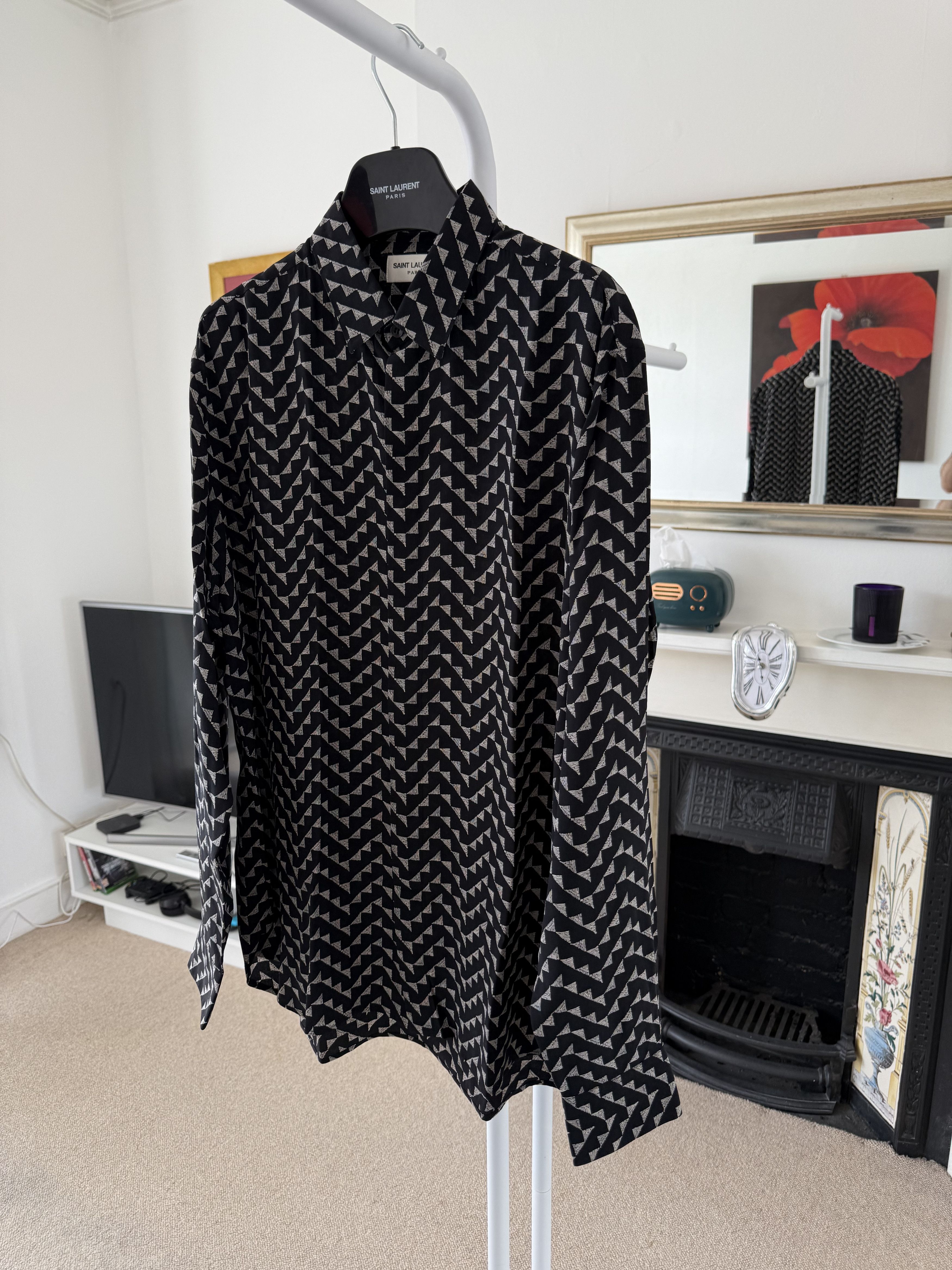 Saint Laurent Paris Saint Laurent Silk Silver Triangle Shirt Size US M / EU 48-50 / 2 - 5 Thumbnail