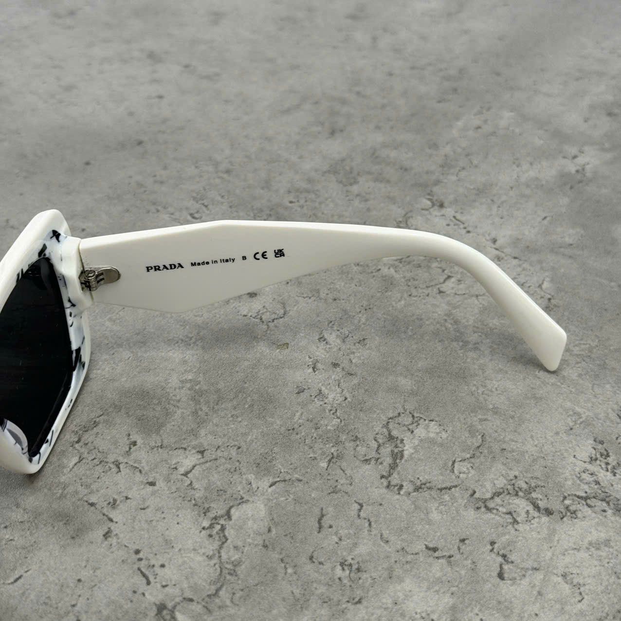 Prada PRADA 02V_5S0 Sunglasses WHITE Size ONE SIZE - 6 Thumbnail