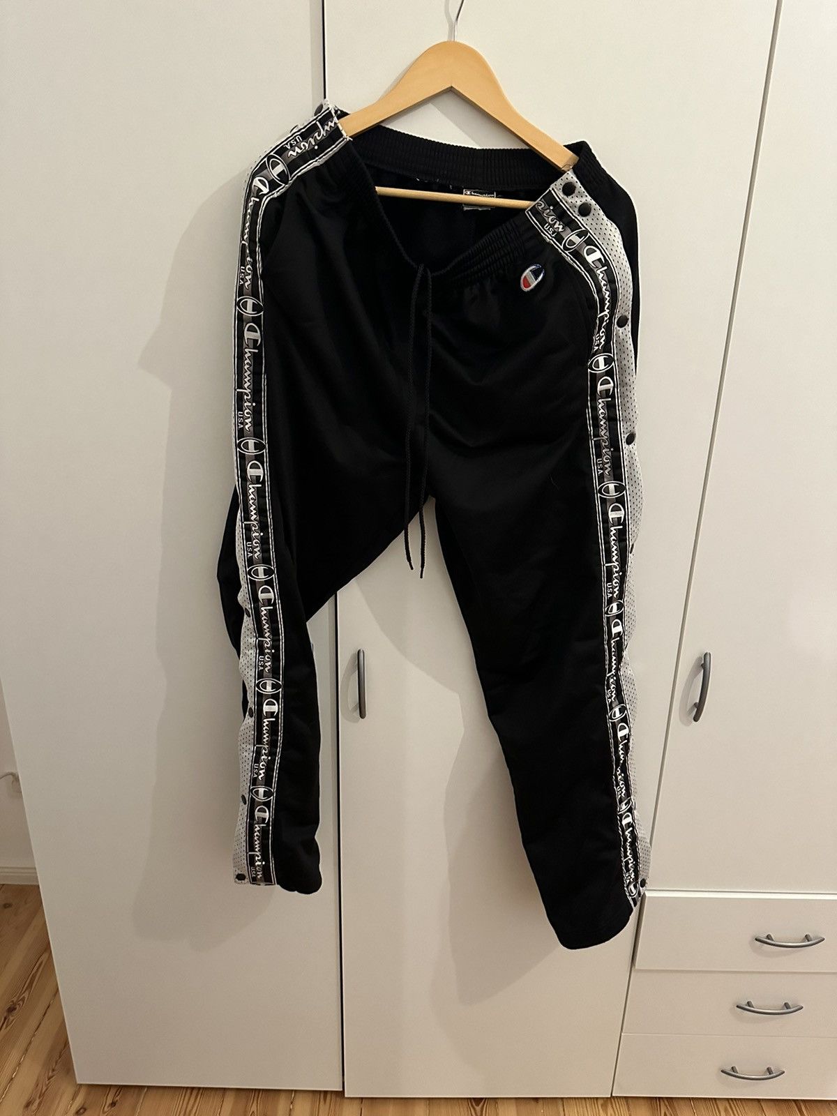 Champion Champion Jogginghose Hose Size L Vintage Track Knopfhose Size US 42 / EU 58 - 1 Thumbnail