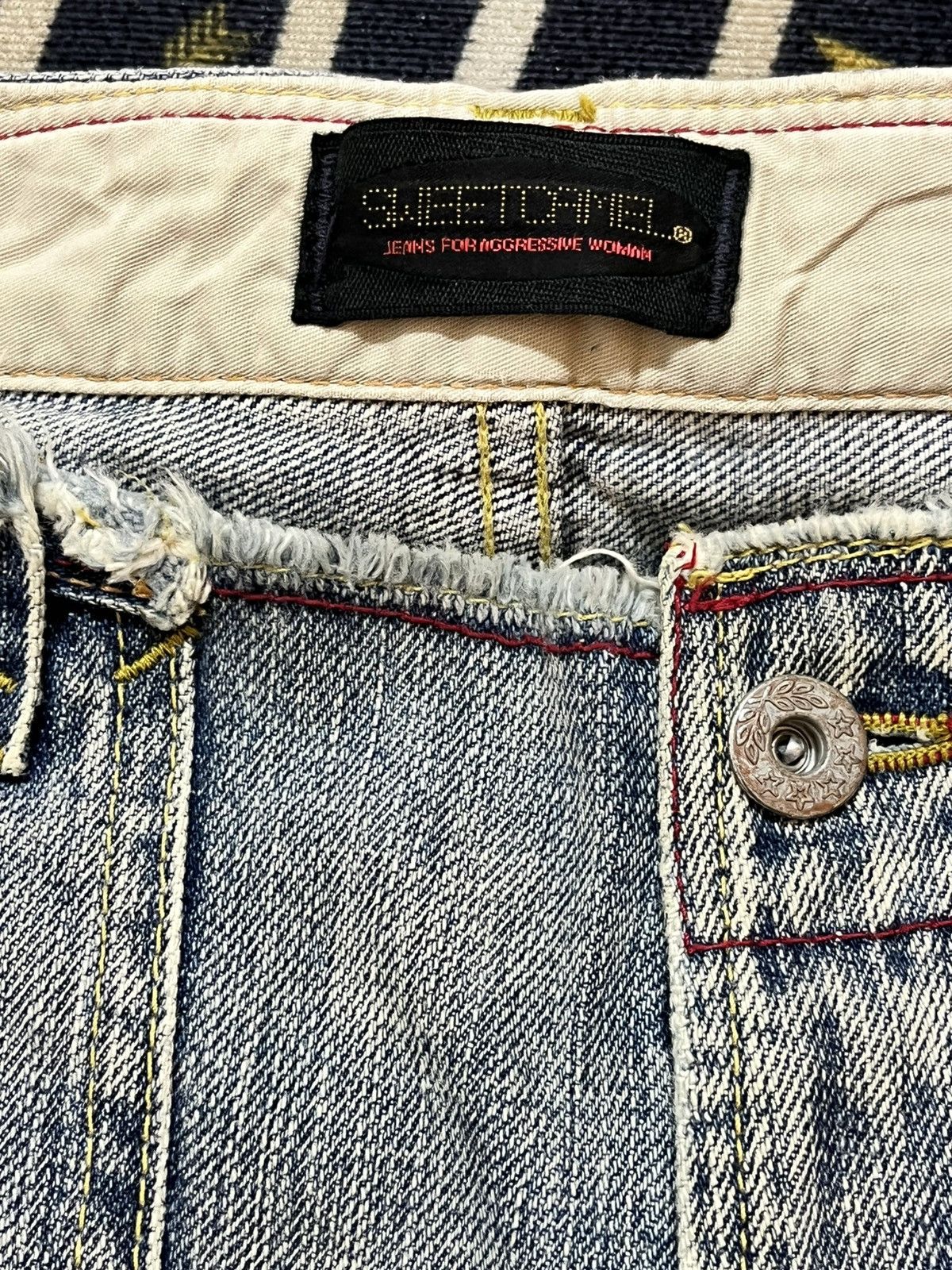 Japanese Brand Vintage Sweet Camel Flare Bootcut Buckle Belt Denim Size US 29 - 8 Thumbnail