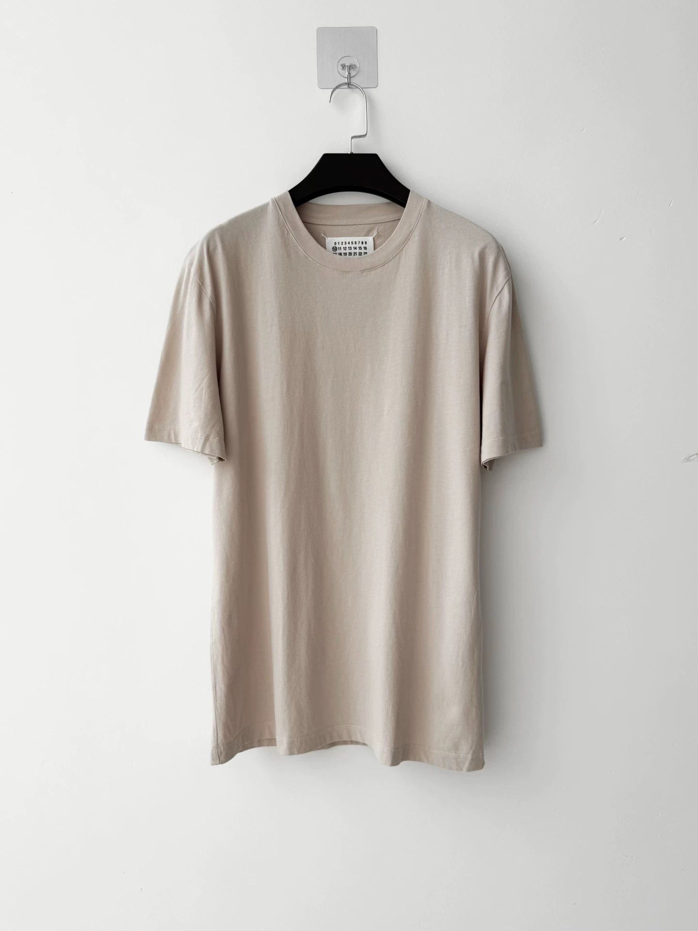 Maison Margiela Maison Margiela F/W19 Basic T-Shirt Beige 46 Size US S / EU 44-46 / 1 - 1 Thumbnail
