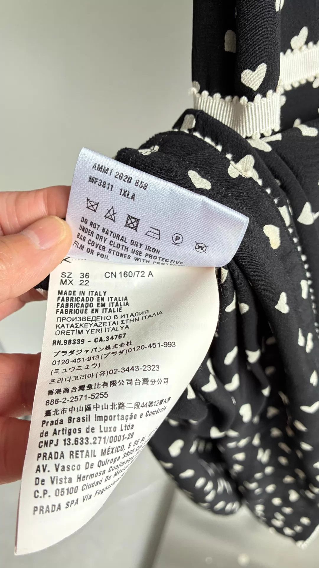 Miu Miu MIU MIU Black Heart Print Silk Navy Collar Dress Size XS / US 0-2 / IT 36-38 - 6 Thumbnail