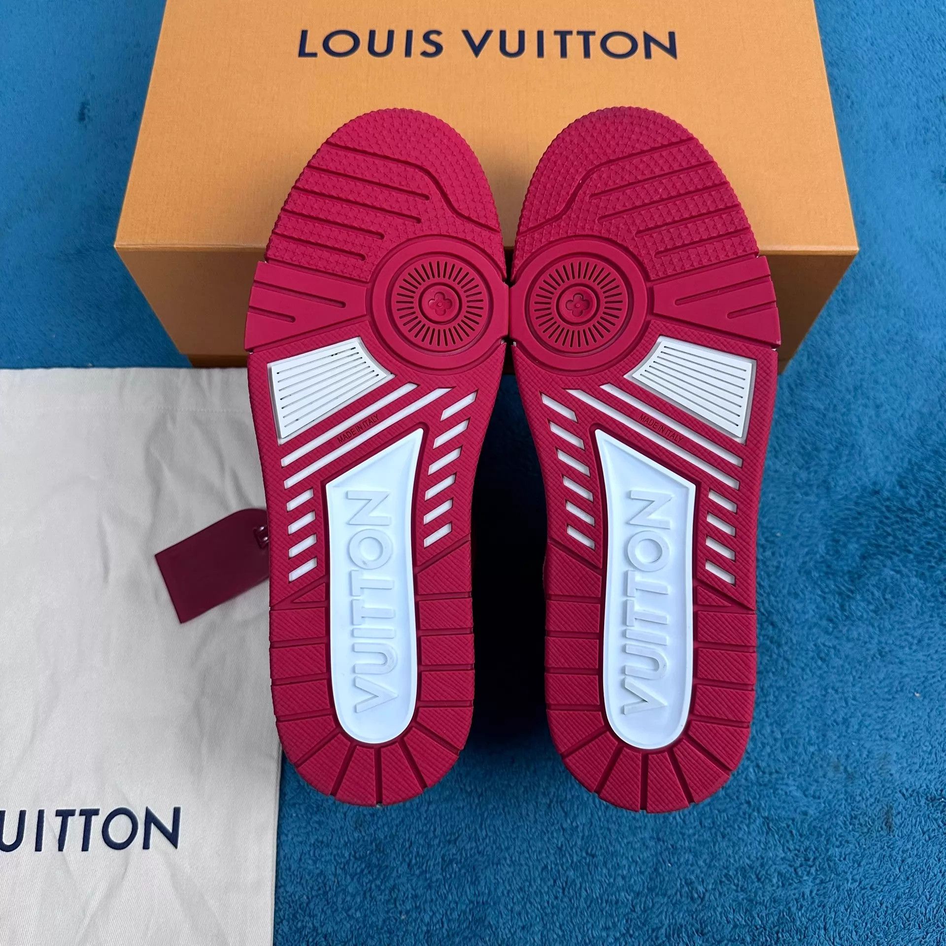 Louis Vuitton LV Trainer Low Top Sneaker Red Charity 7/EU41 Size US 8 / EU 41 - 5 Thumbnail