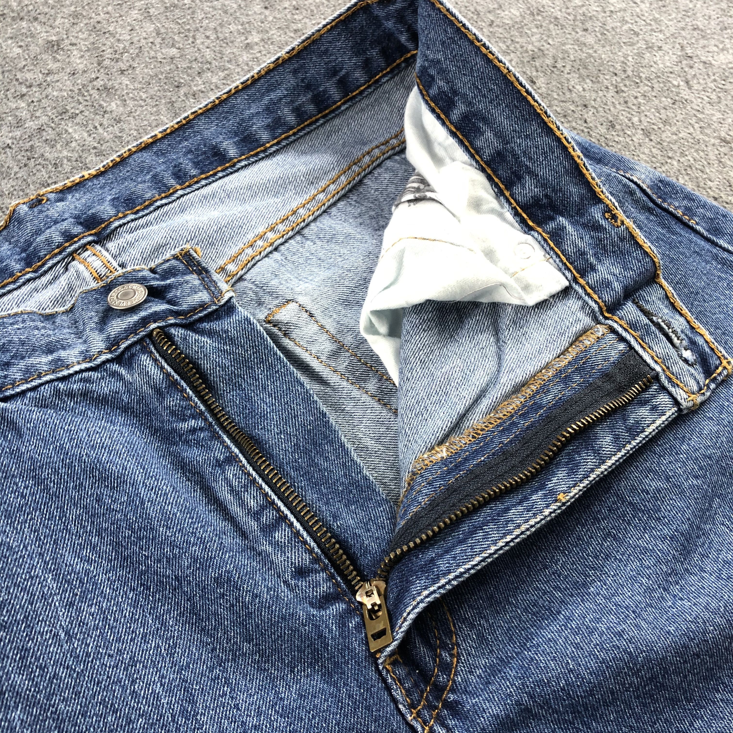 Levi's Vintage Blue Wash Levis 516 Jeans-J2105 Size US 35 - 8 Thumbnail