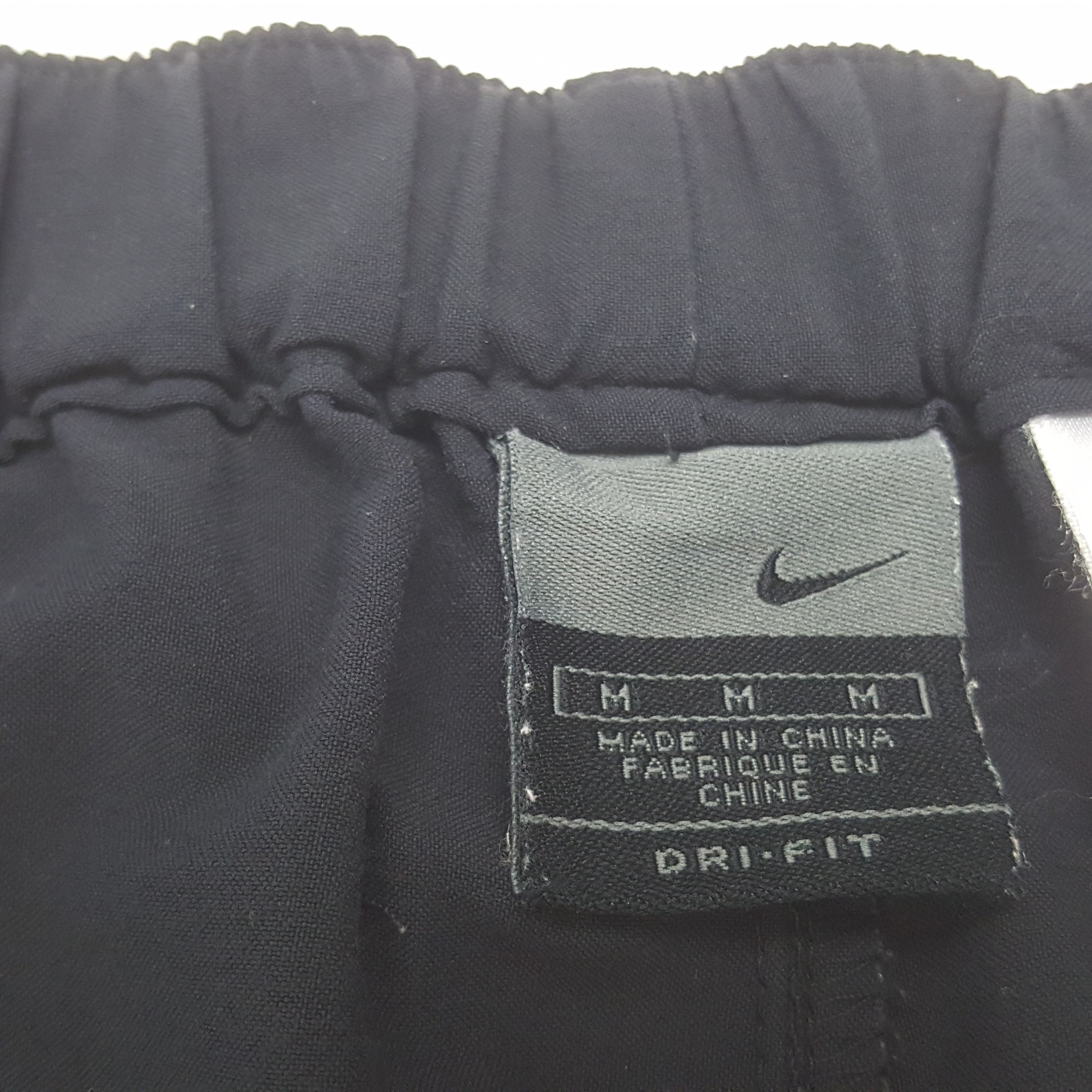 Nike Vintage Nike Dri-Fit Windbreaker Shorts Pants Size 31" - 12 Thumbnail