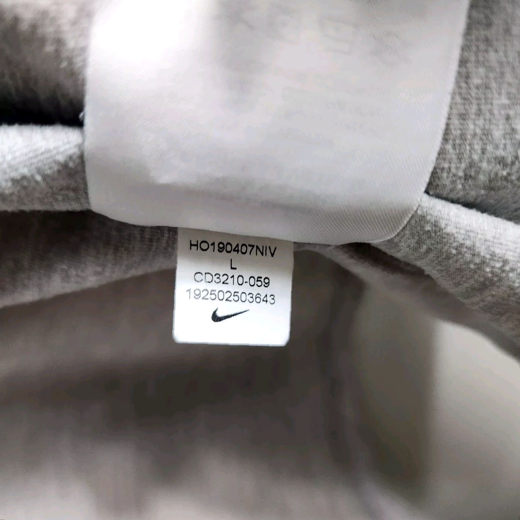 Nike Nike Womens Long Sleeve Open Yoga Top Atmosphere Grey CD3210-059 Size L Nike Dri-Fit Cardigan Casual Open Yoga Top Womens L Grey Size L / US 10 / IT 46 - 7 Thumbnail