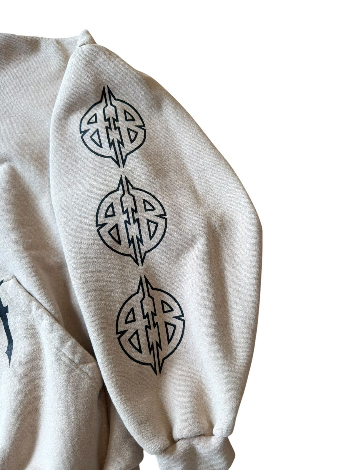 Balenciaga *RARE* BALENCIAGA METAL SUPER THICK HOODIE BEIGE RARE SIZE 4 Size US XL / EU 56 / 4 - 3 Thumbnail
