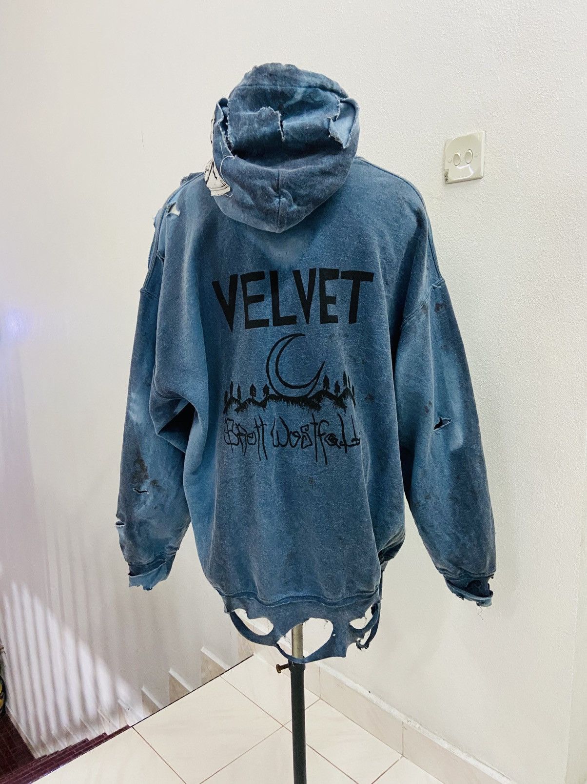 Designer VELVET BRETT WESTFALL DISTRESSED HOODIE Size US S / EU 44-46 / 1 - 6 Thumbnail