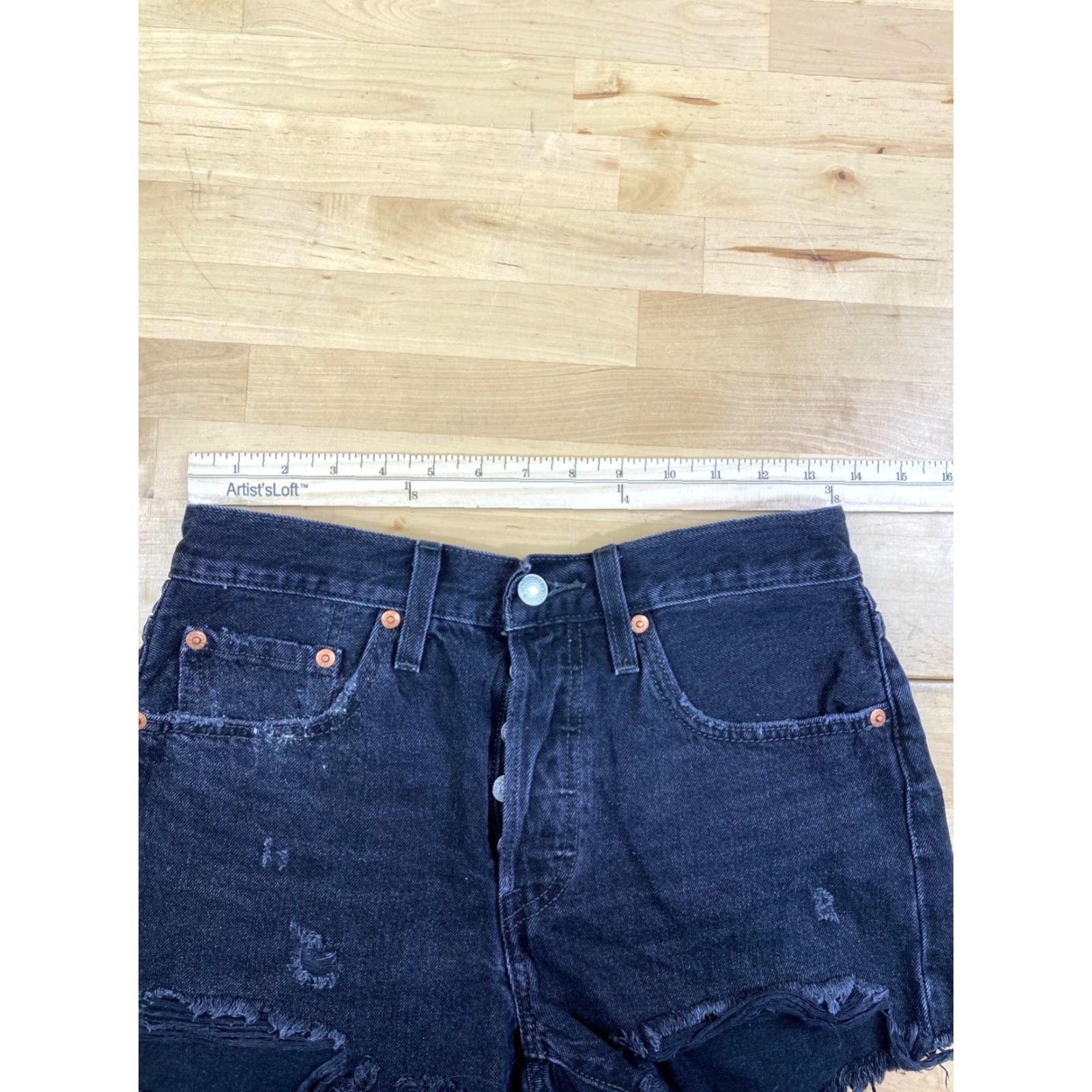 Levi's Levi's Denim Shorts Womens 26 Black Casual Button Fly Raw Hem #9812 Size 26" / US 2 / IT 38 - 6 Thumbnail