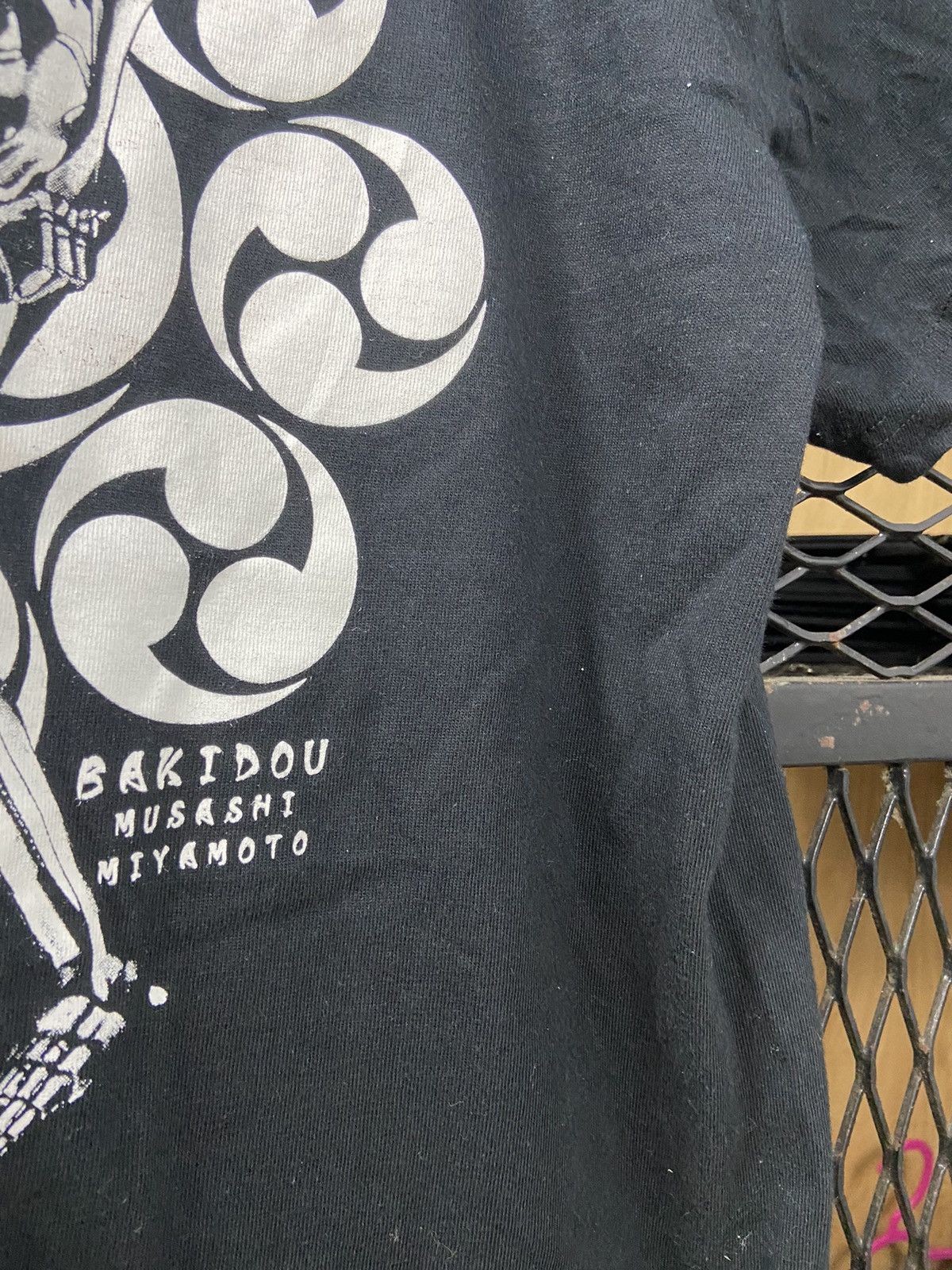 Anime VINTAGE BAKIDOU MUSASHI MIYAMOTO LEGENDDRY SAMURAI RARE TEE Size US M / EU 48-50 / 2 - 4 Thumbnail