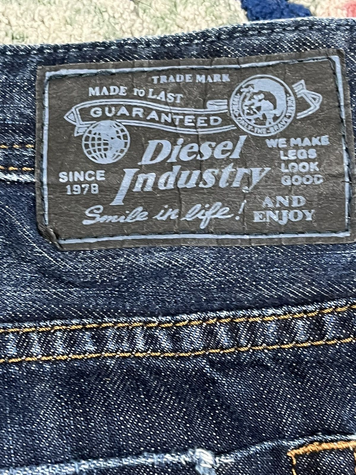 Diesel Vintage Diesel Distressed Denim Size US 33 - 12 Thumbnail