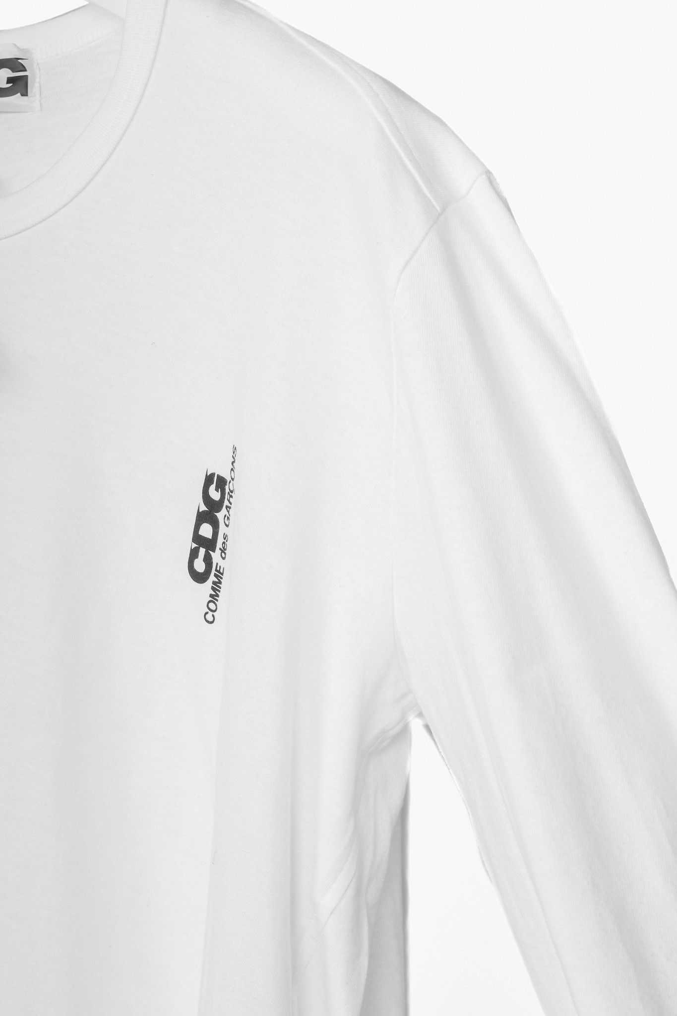 Comme des Garcons Comme Des Garçons CDG Logo Asymmetric Long Sleeve T-Shirt Size US XL / EU 56 / 4 - 5 Thumbnail