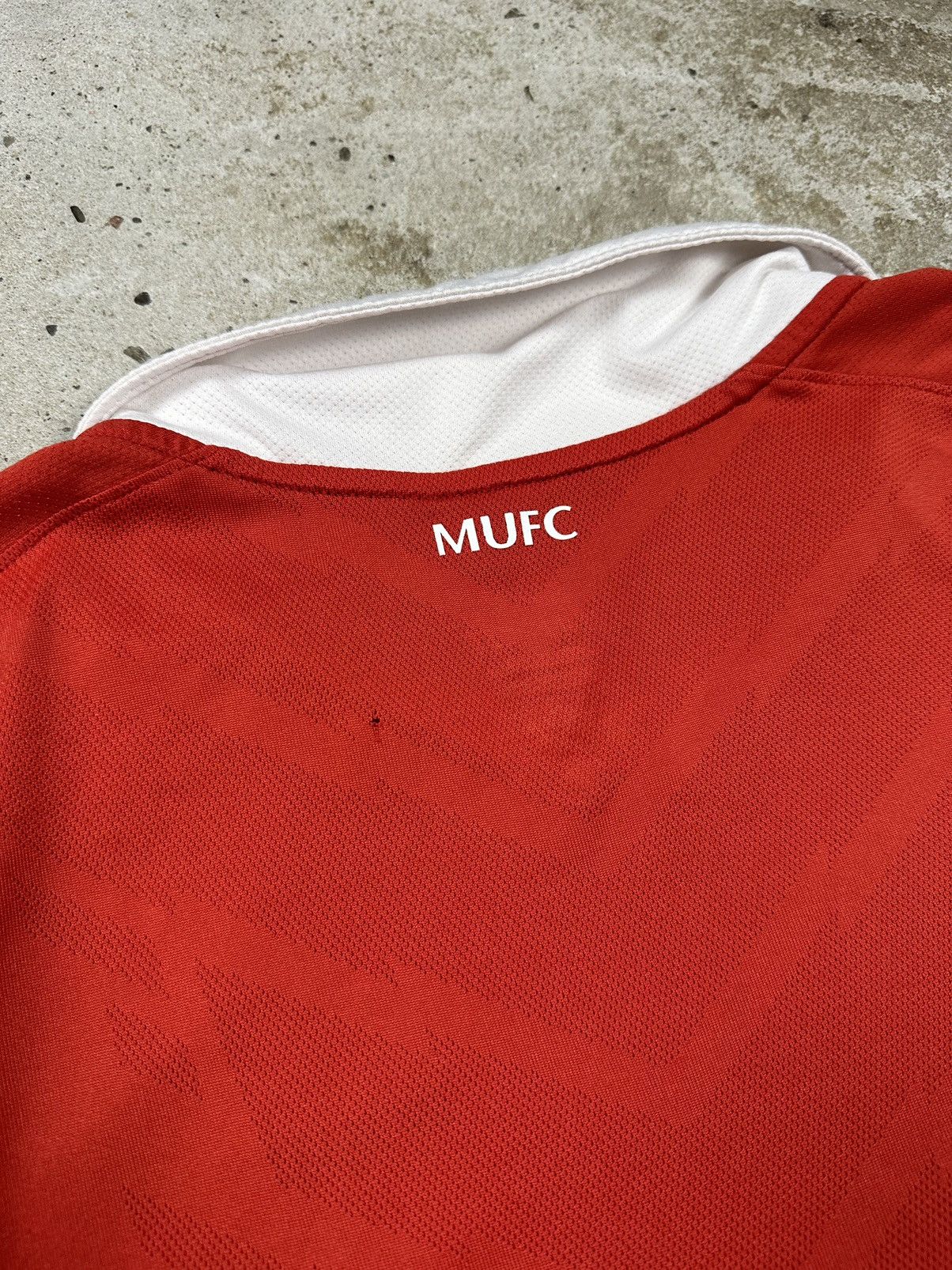 Nike Nike x Manchester United 2010/2011 Home Jersey Size US S / EU 44-46 / 1 - 12 Thumbnail