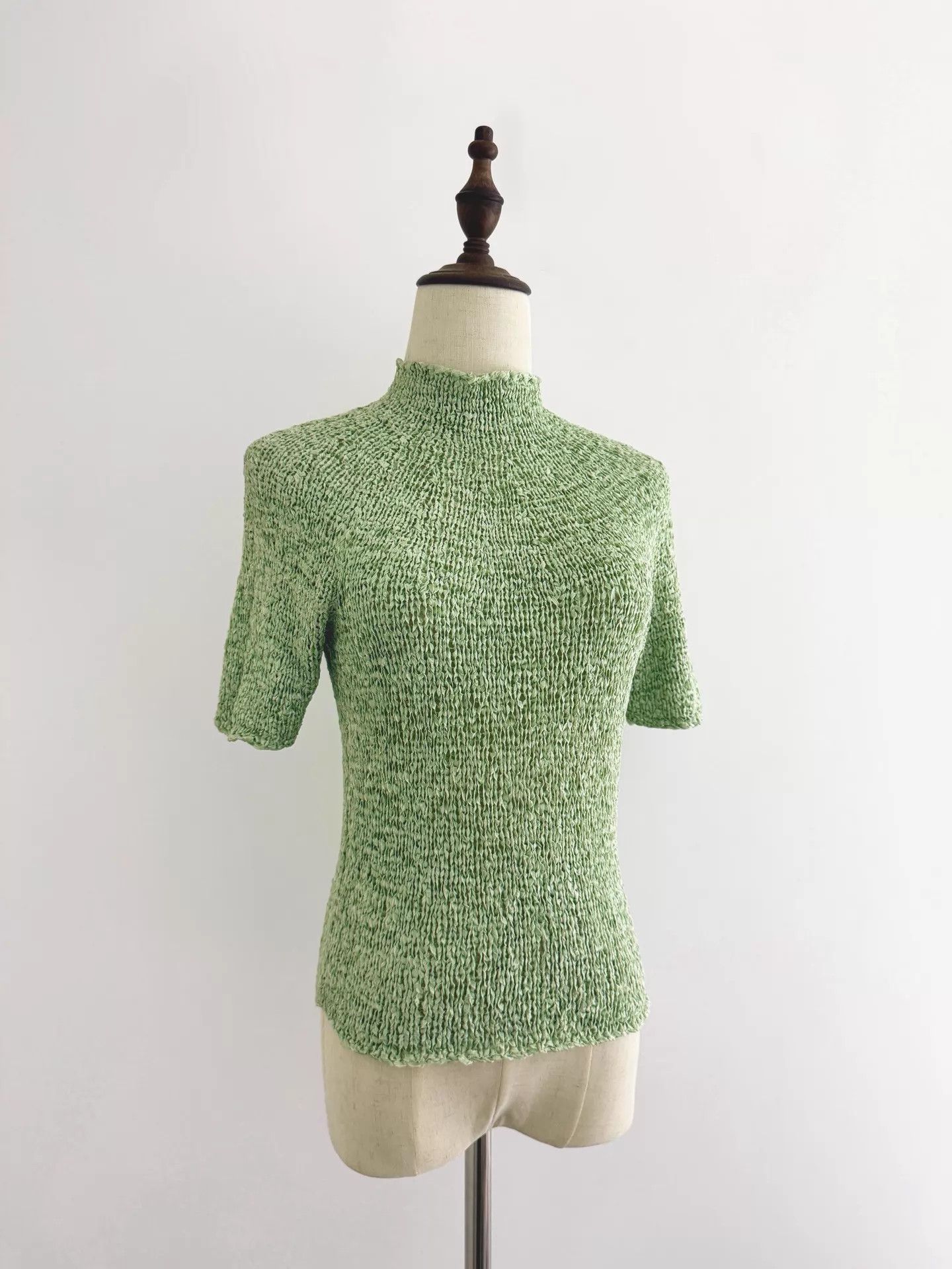 Issey Miyake ISSEY MIYAKE Haat Light Green Silk Knit Top Size XS / US 0-2 / IT 36-38 - 4 Thumbnail