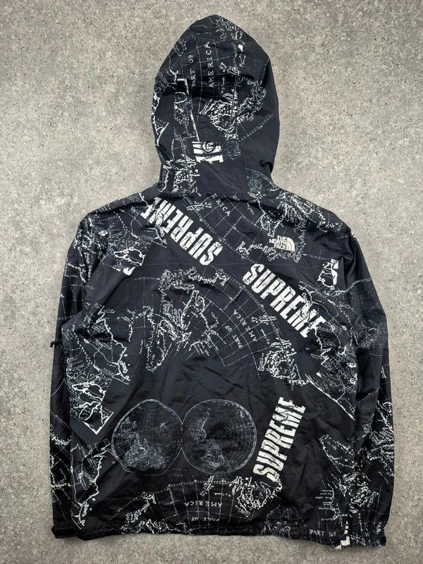 Supreme Supreme The North Face World Map Venture Jacket Size M Size US M / EU 48-50 / 2 - 2 Thumbnail