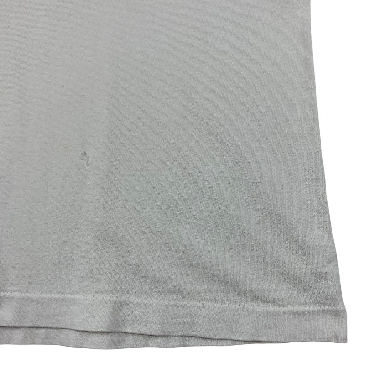 Vintage Vintage 90s LOCAL MOTION big logo back hit Surfing tee Size US L / EU 52-54 / 3 - 8 Thumbnail