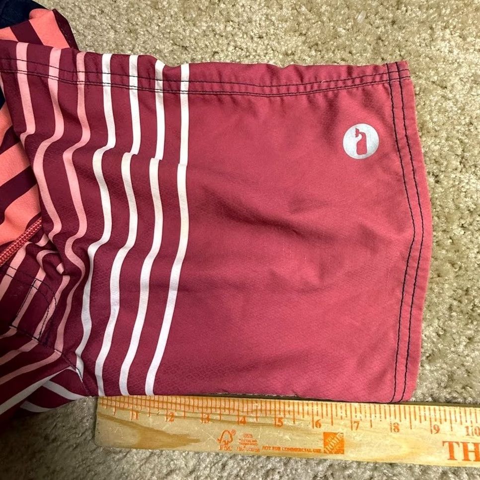Vineyard Vines Vineyard Vines Board Shorts Pink Navy Striped Swim Bottom Size US 28 / EU 44 - 6 Thumbnail