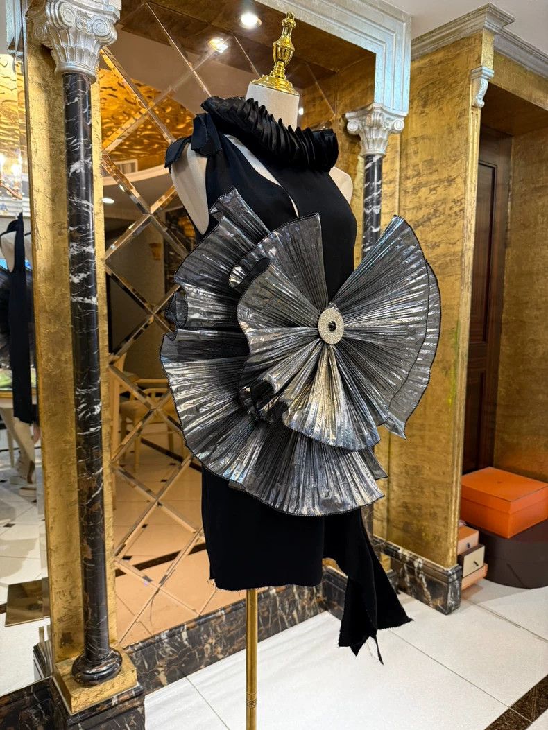 Versace Versace Silver metallic three-dimensional dress Size M / US 6-8 / IT 42-44 - 3 Thumbnail