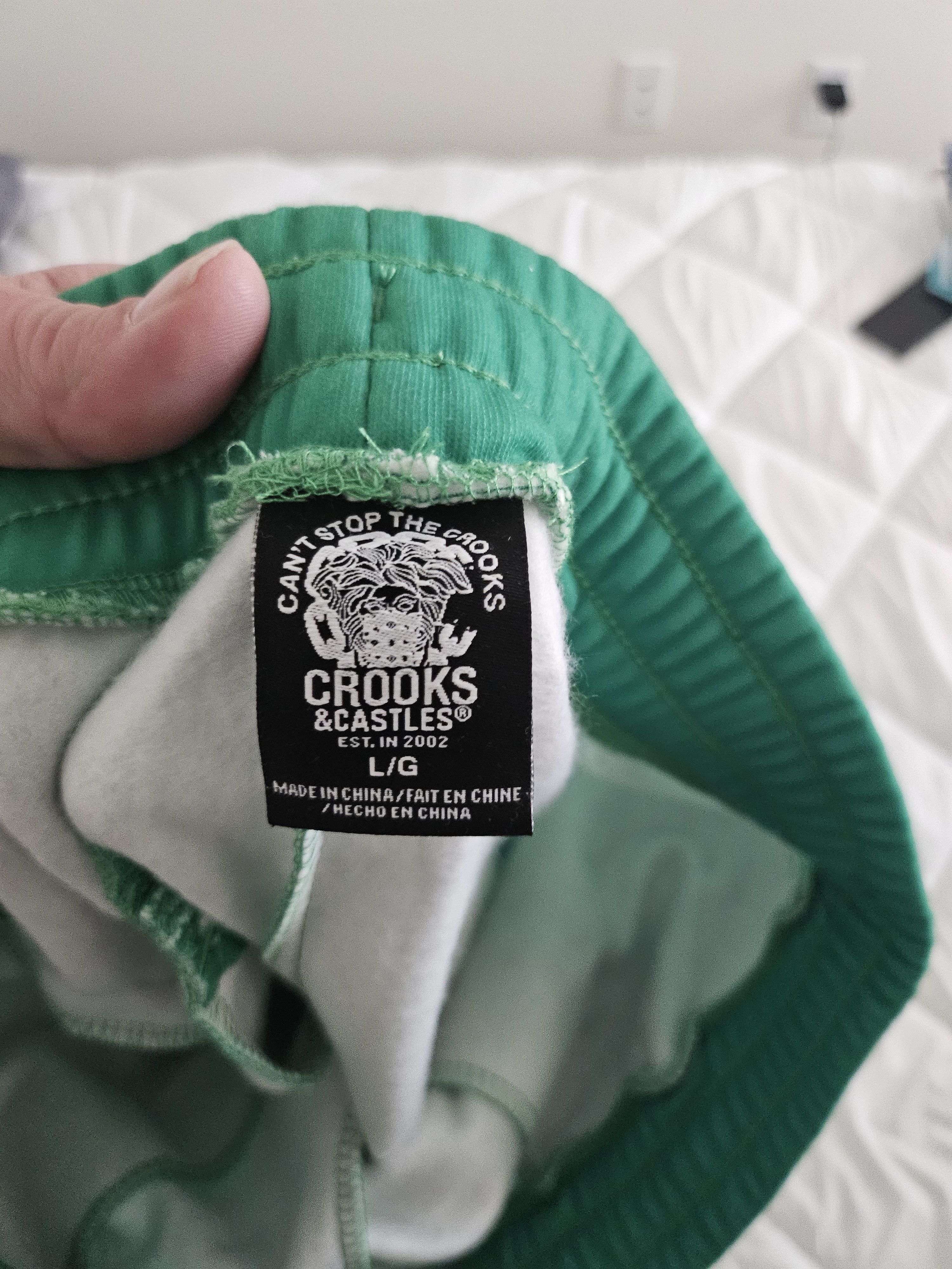 Crooks & Castles Crooks and castle green bandana print shorts Size US 36 / EU 52 - 4 Thumbnail