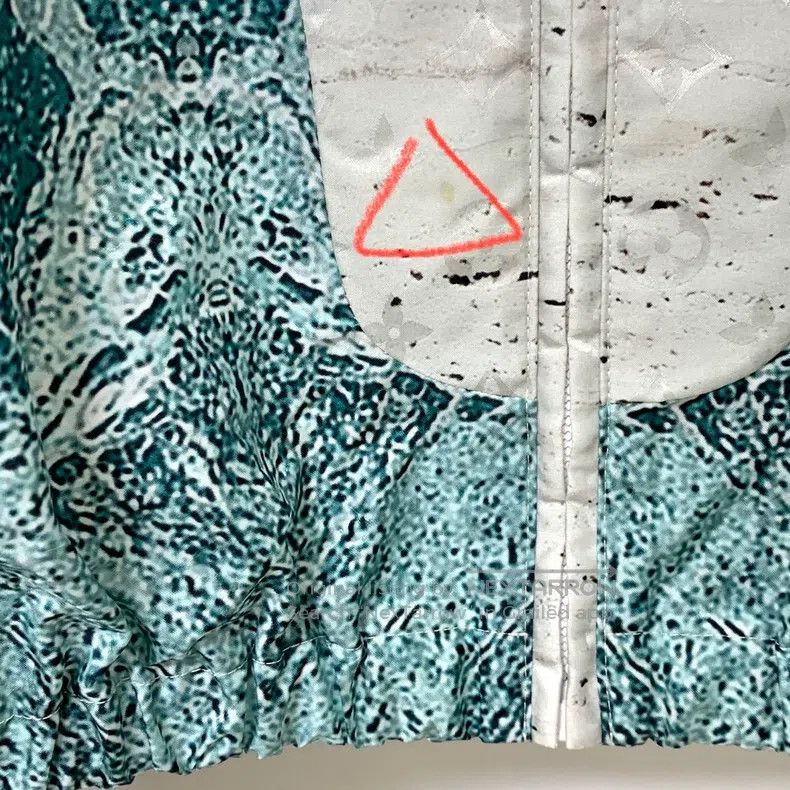 Louis Vuitton Louis Vuitton Marble full logo assault jacket Size US S / EU 44-46 / 1 - 8 Thumbnail