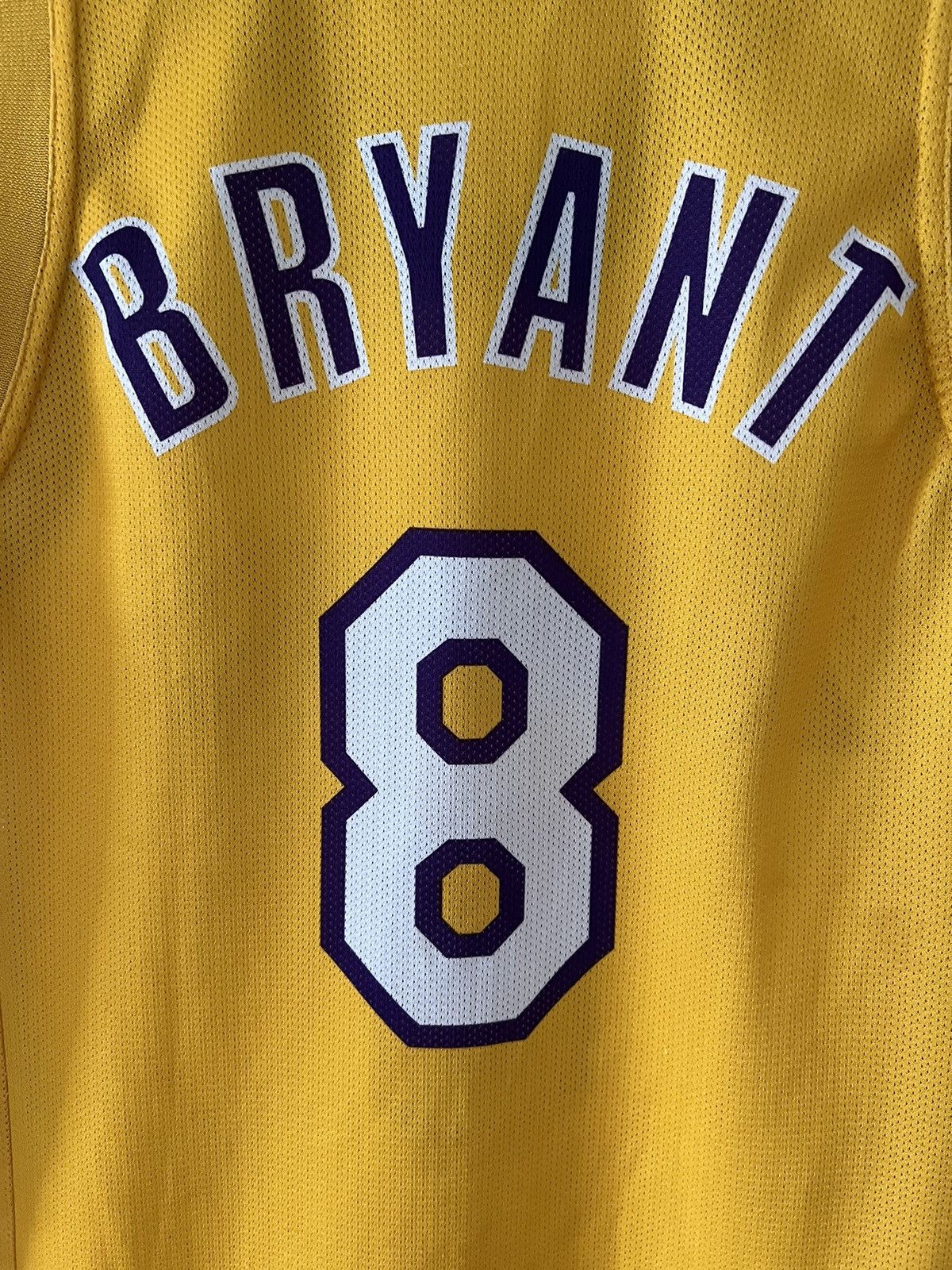 Champion × NBA LA Lakers 1996 Vintage Kobe Bryant #8 Champion NBA Jersey Size US S / EU 44-46 / 1 - 7 Thumbnail