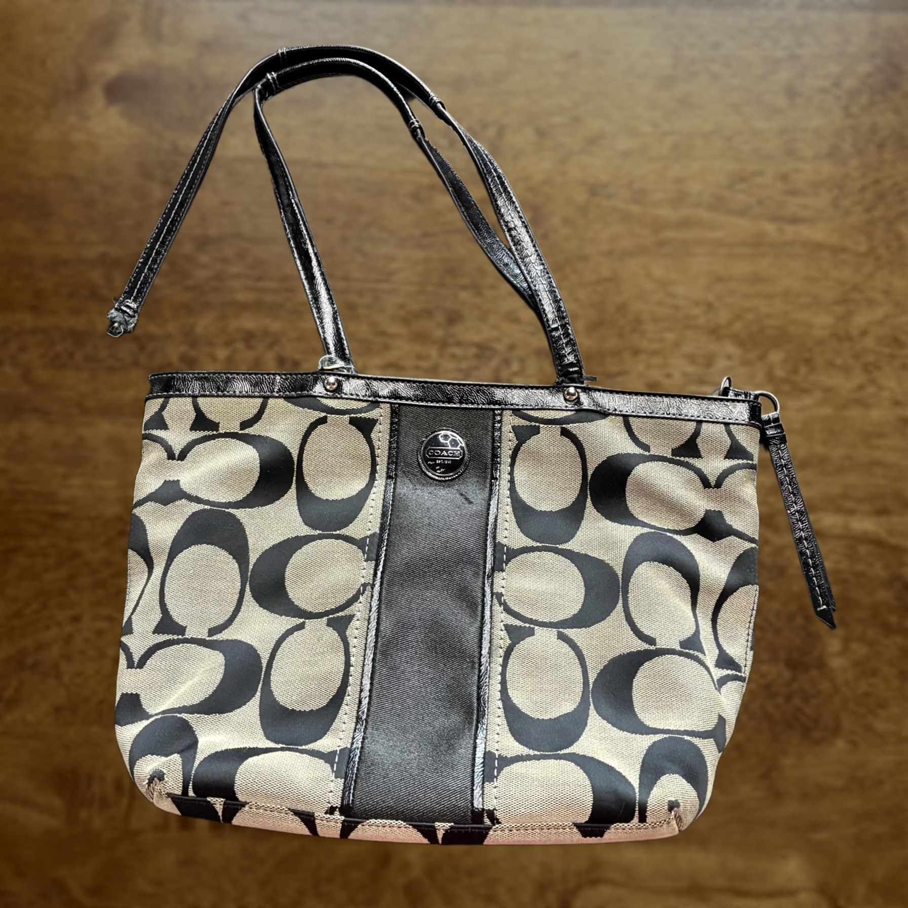 Coach Coach Tote Bag Womens Medium Black Signature Canvas Patent Shoulder Purse Size ONE SIZE - 1 Thumbnail