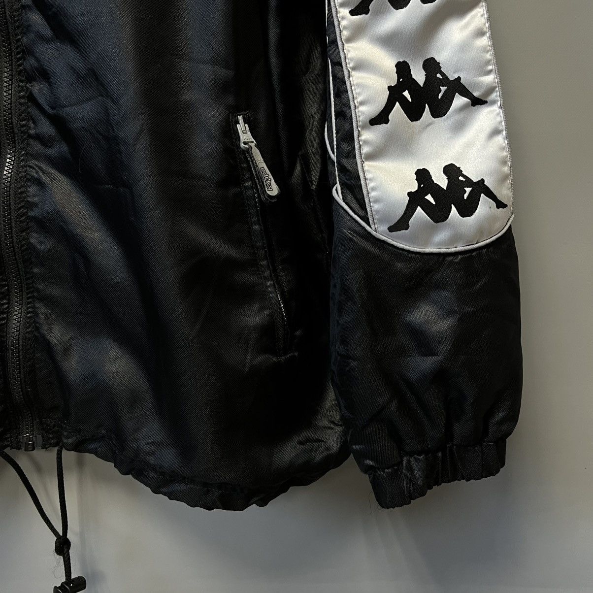 Kappa Vintage 90s Kappa F.C Juventus Zip Up Jacket RARE size L Size US L / EU 52-54 / 3 - 12 Thumbnail