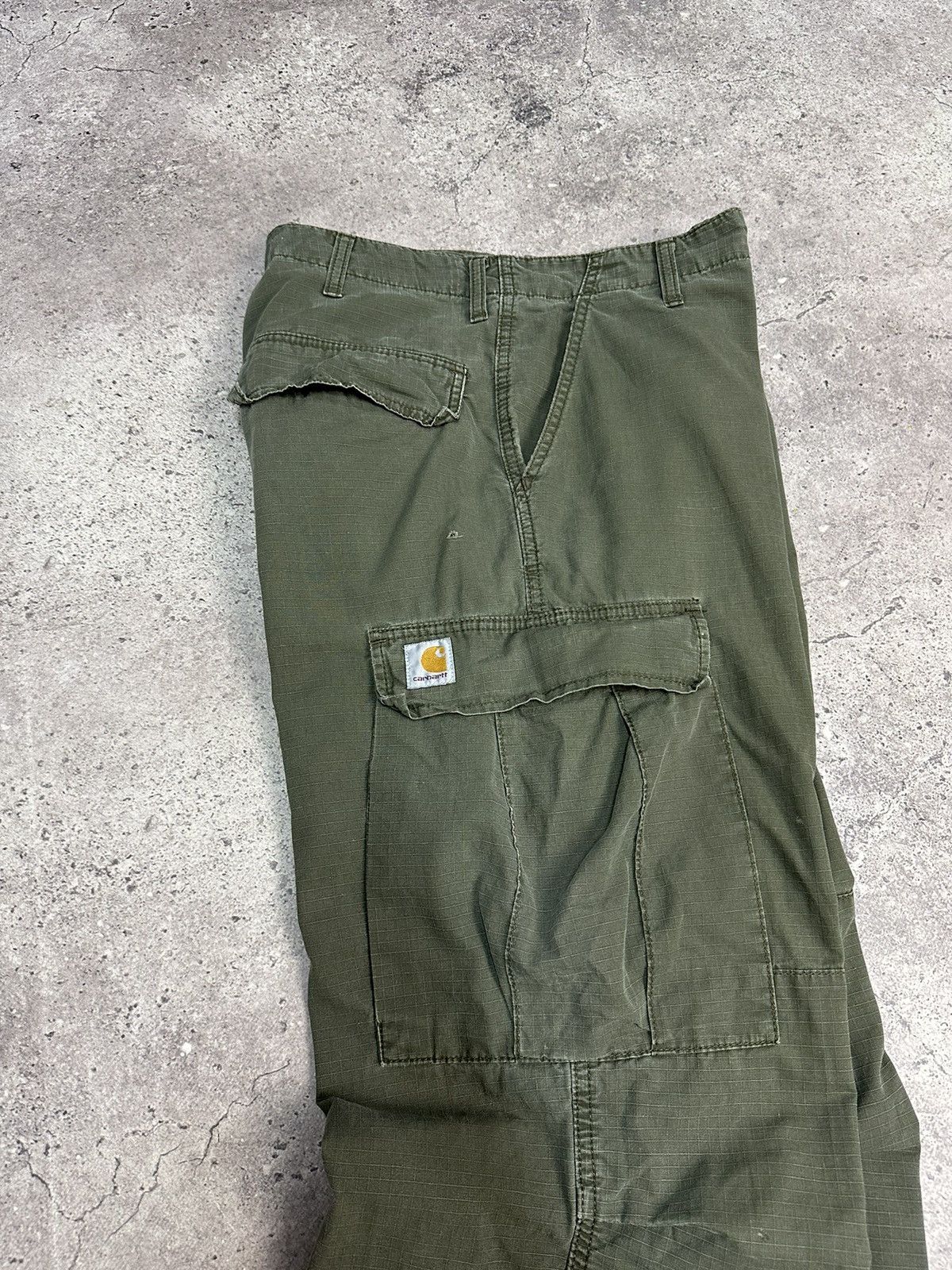 Carhartt × Vintage Vintage Carhartt Cargo Distressed Pants Faded Khaki Y2K Size US 32 / EU 48 - 2 Thumbnail