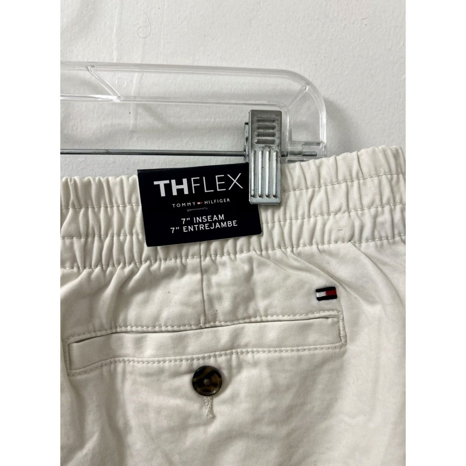 Tommy Hilfiger Tommy Hilfiger Shorts Mens XL White THFlex Pockets 7" Inseam NWT Slim Casual Chino Elastic Waist Button Front Logo Activ: Cream, Beige Size US 36 / EU 52 - 7 Thumbnail