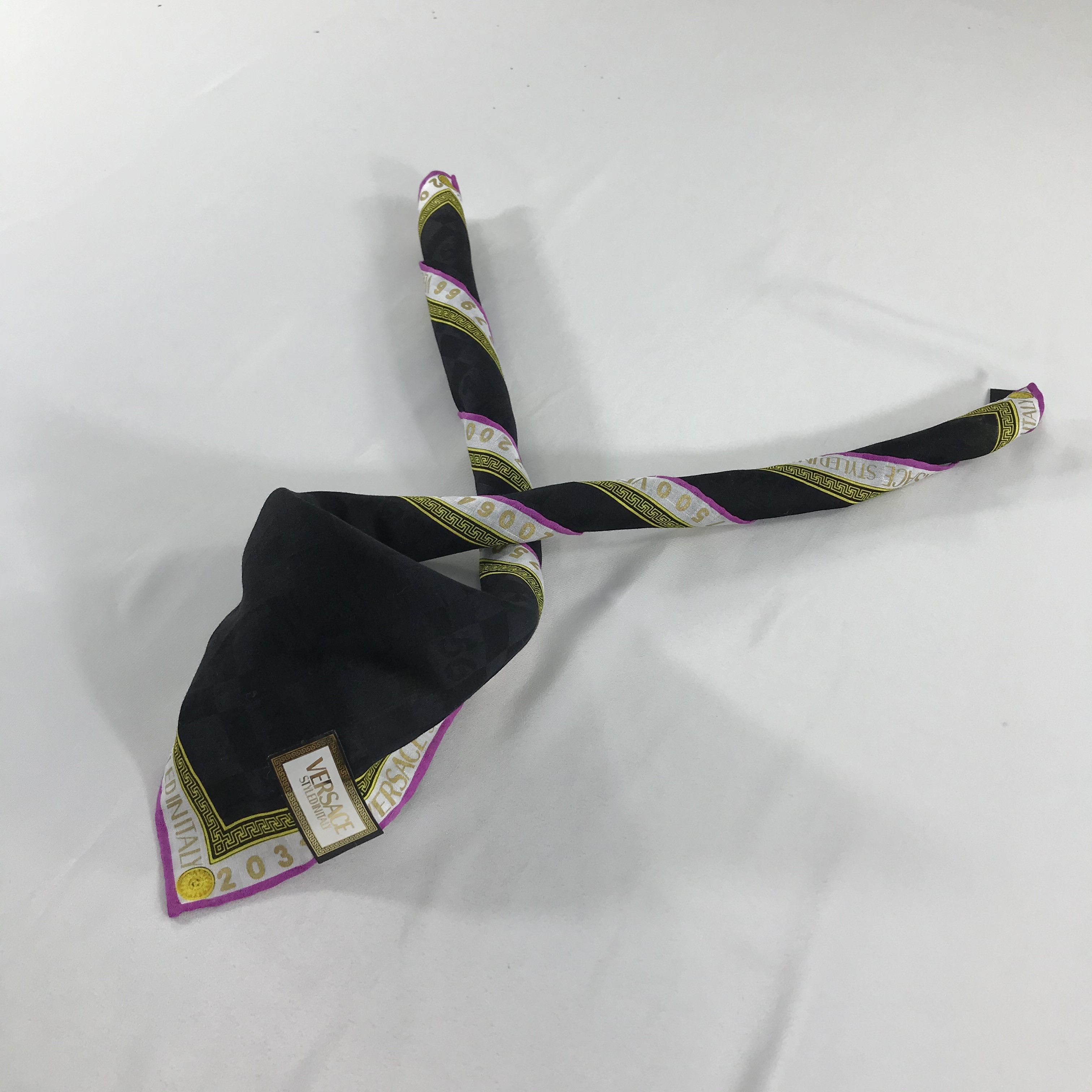 Versace Versace Numbers Handkerchief Neckerchief Bandana H636 Size ONE SIZE - 3 Thumbnail