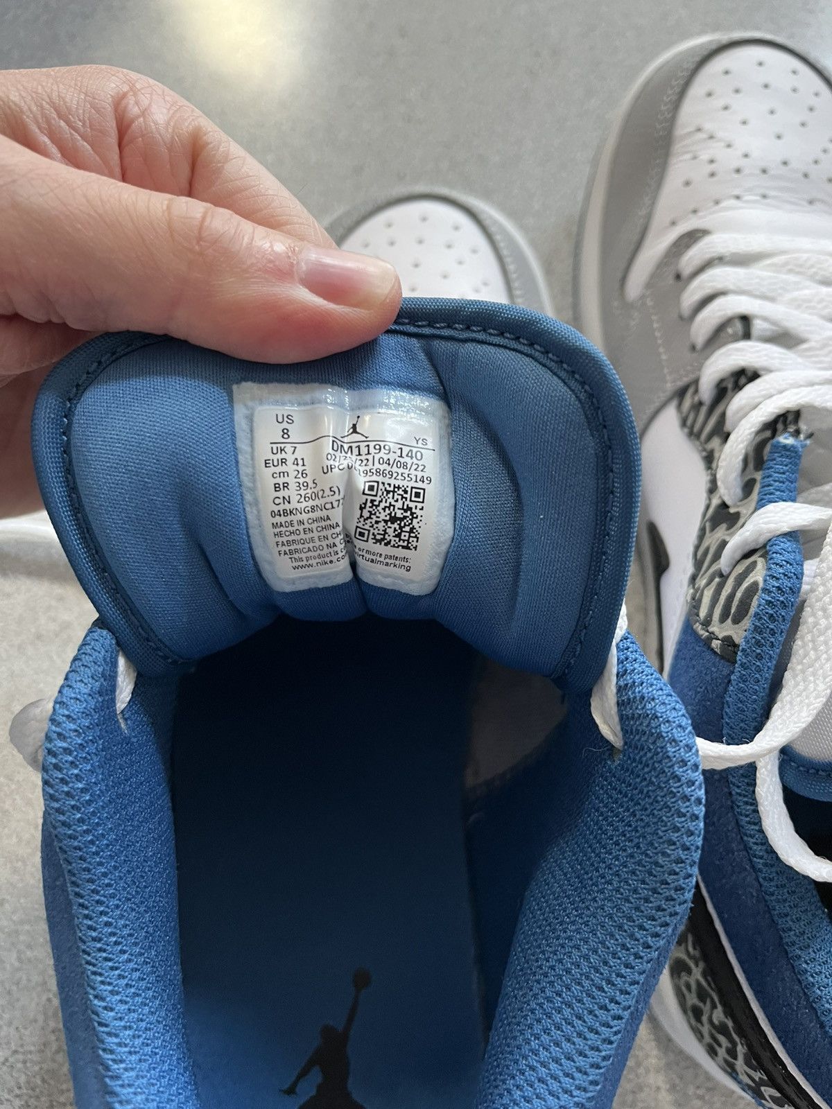 Nike Air Jordan 1 low SE True Blue Size US 8 / EU 41 - 6 Thumbnail