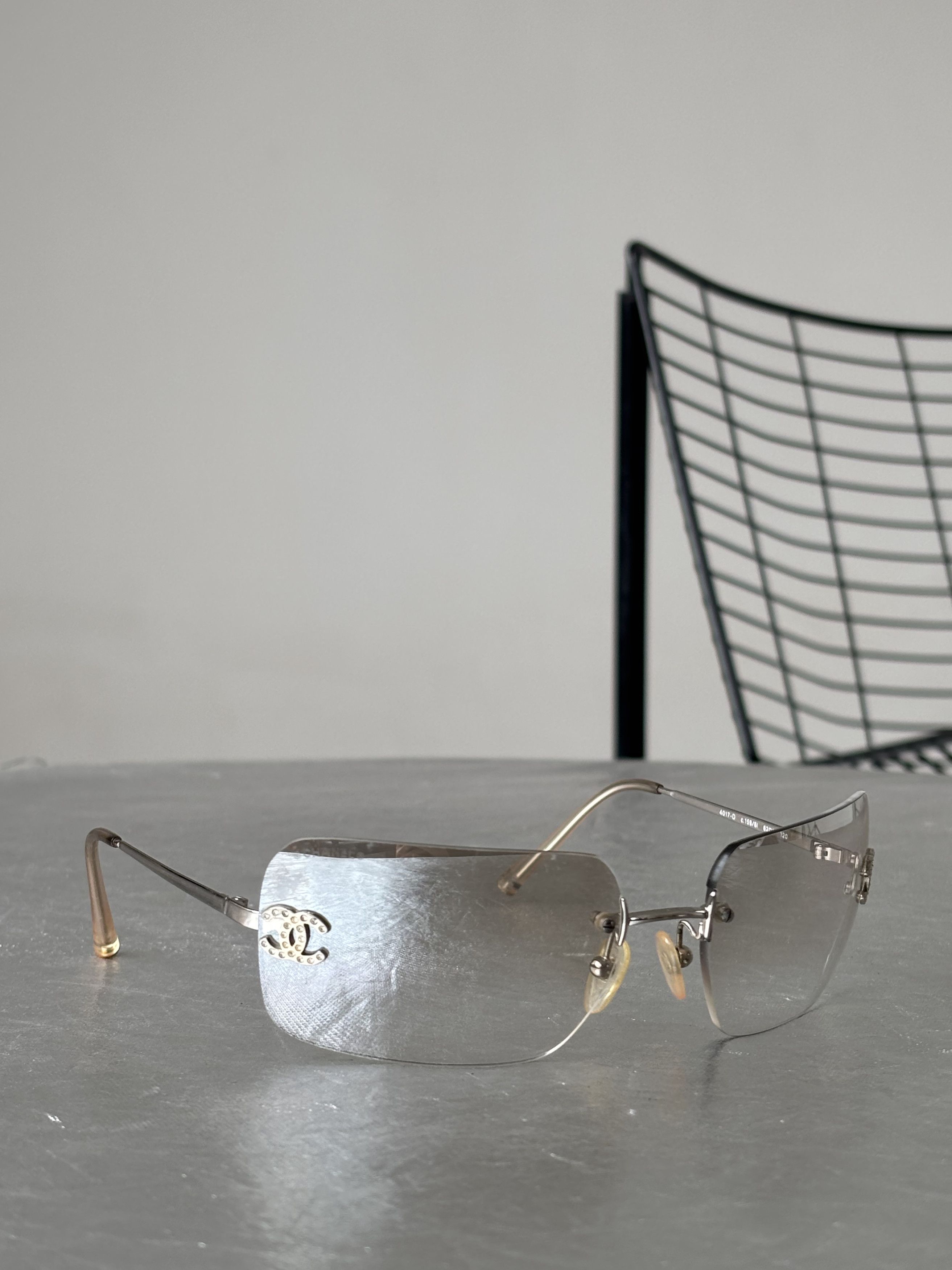 CHANEL Sunglasses 🇺🇸 TAX FREE 4017-D Rimless Rhinestones