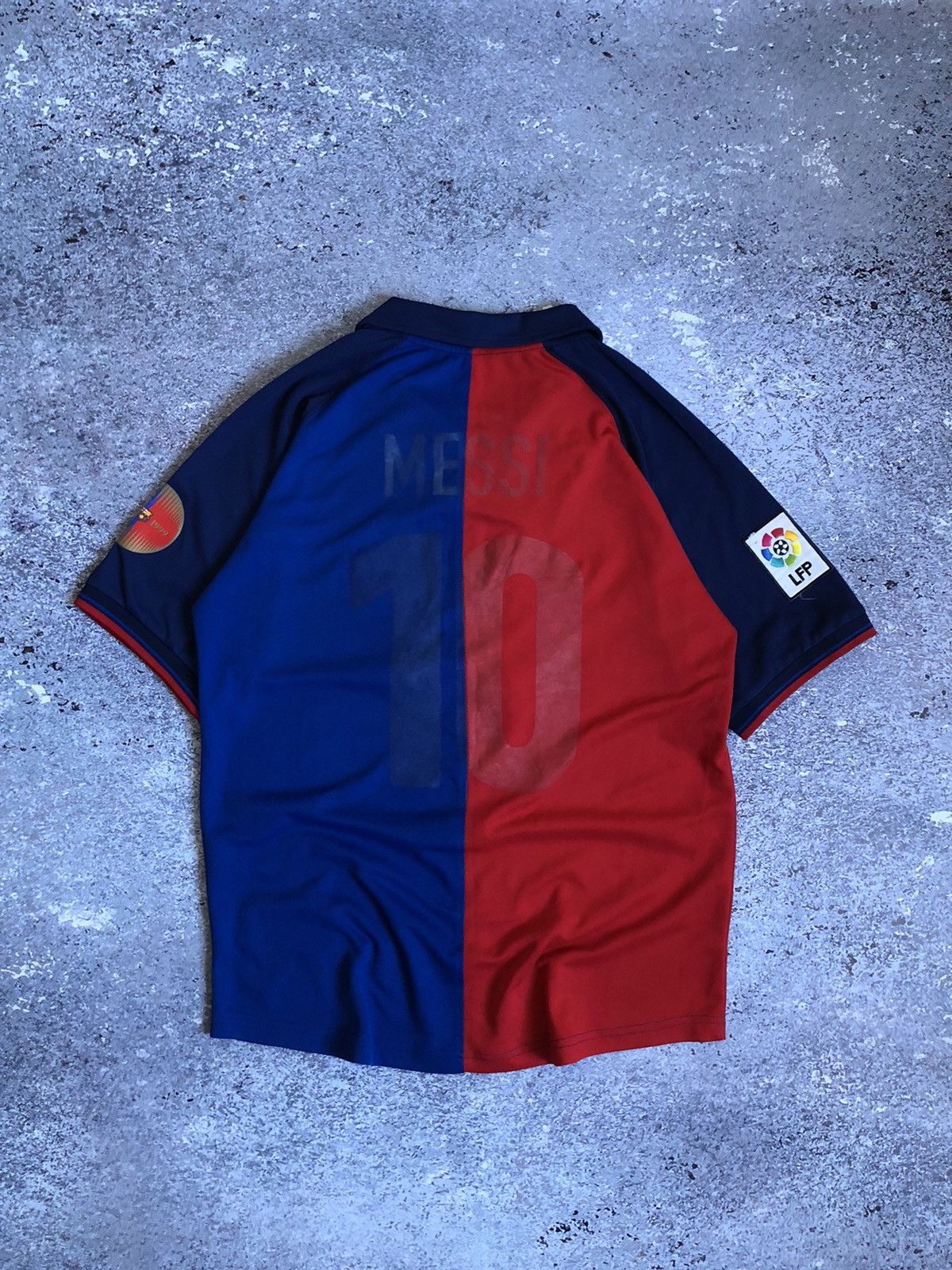 Nike × Vintage Vintage Nike FC Barcelona 1999 Home Soccer Jersey Messi #10 Size US M / EU 48-50 / 2 - 5 Thumbnail