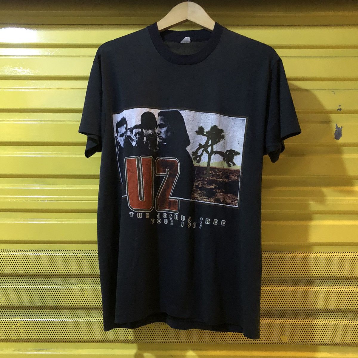 Band Tees × Vintage 80s U2 Joshua Tree American Tour Size US XL / EU 56 / 4 - 1 Thumbnail