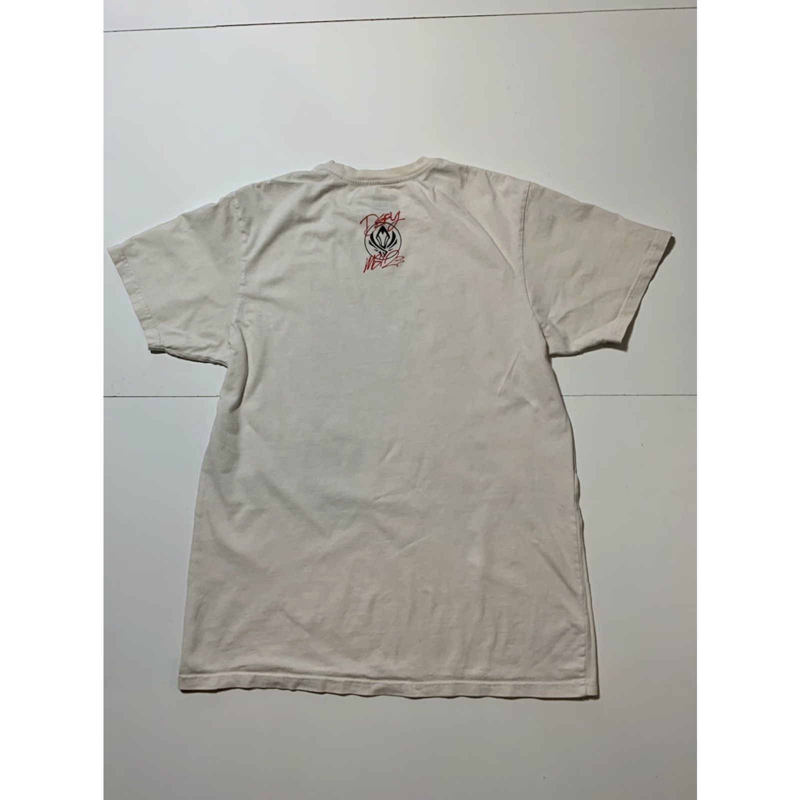 Vintage Riot Games MSI 2023 Defy Haters LOL League Of Legends Esports Graphic T-Shirt LG White Mens Large Size US L / EU 52-54 / 3 - 3 Thumbnail